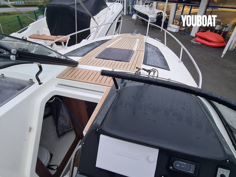 Quicksilver Activ 805 Cruiser