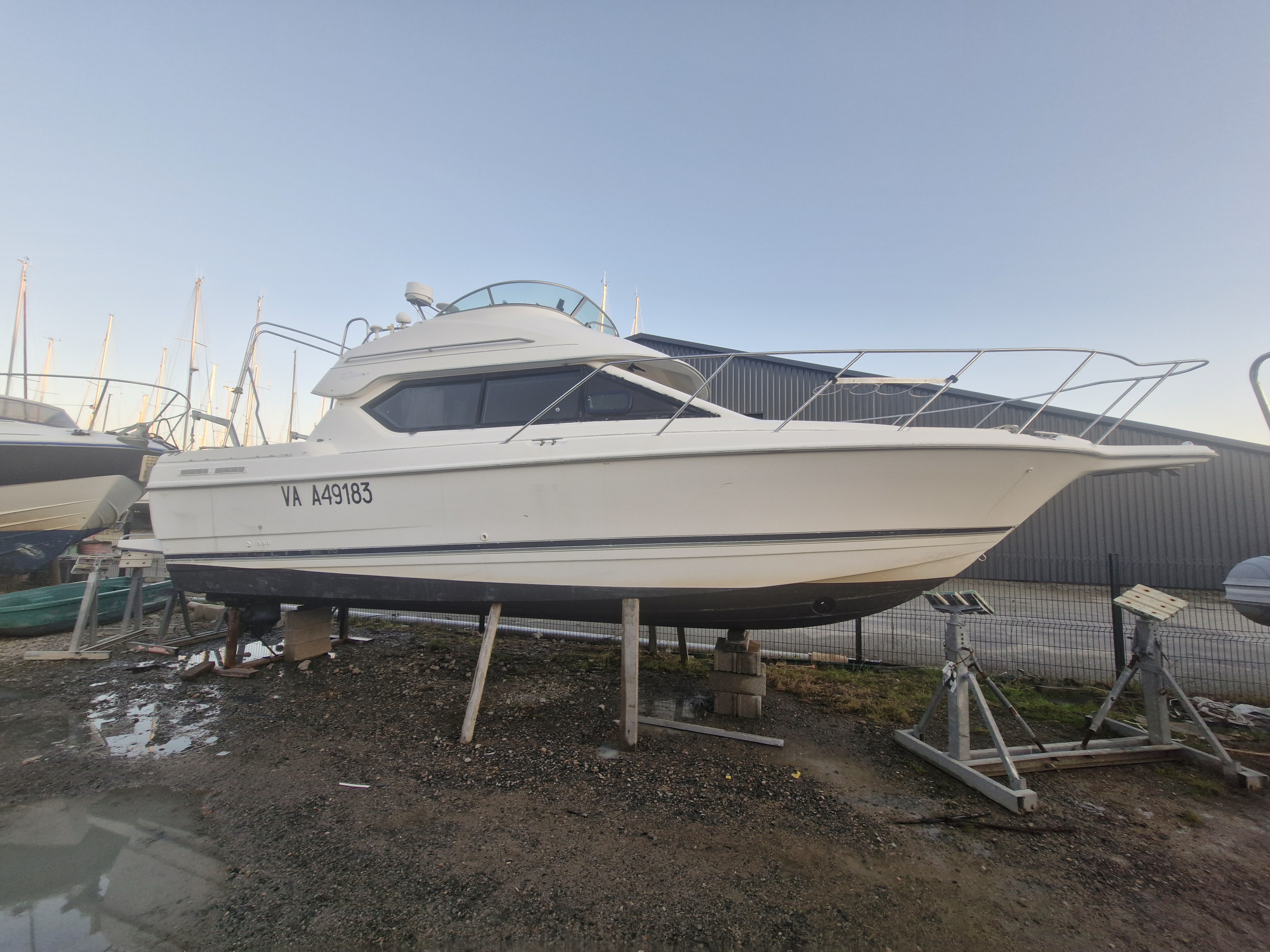 Bayliner 2858 Ciera 220cv Mecruiser diesel, embase bravo 3, 1998