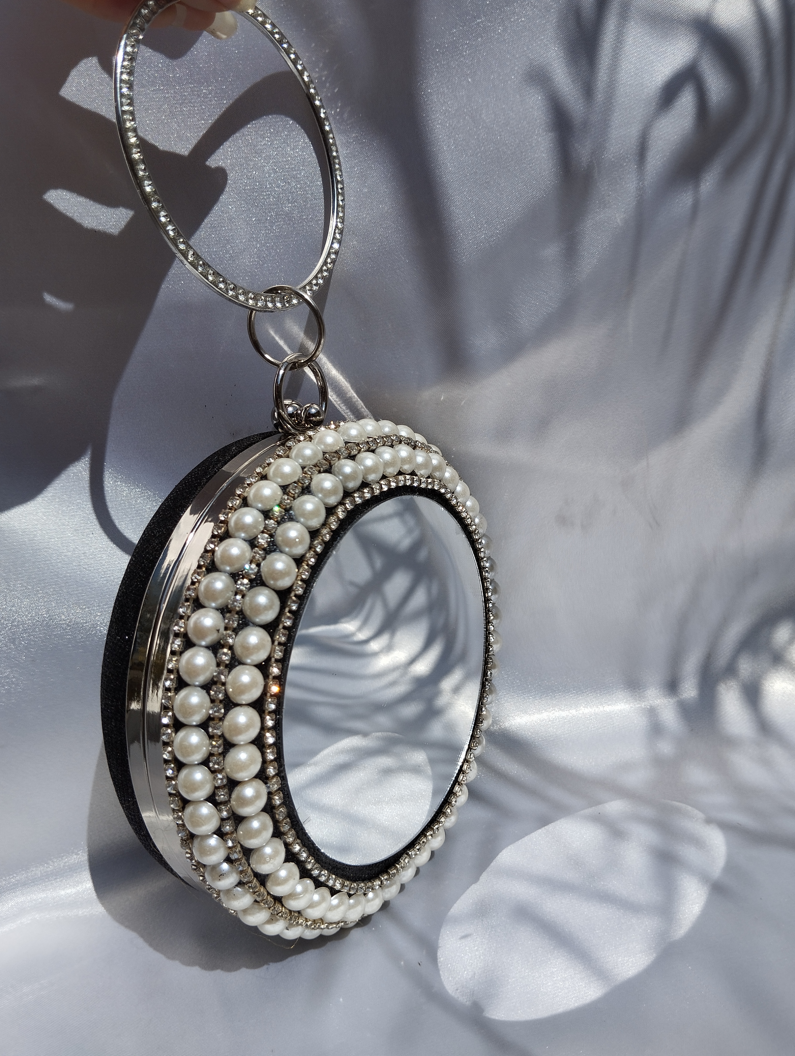 Round Party Clutch Black