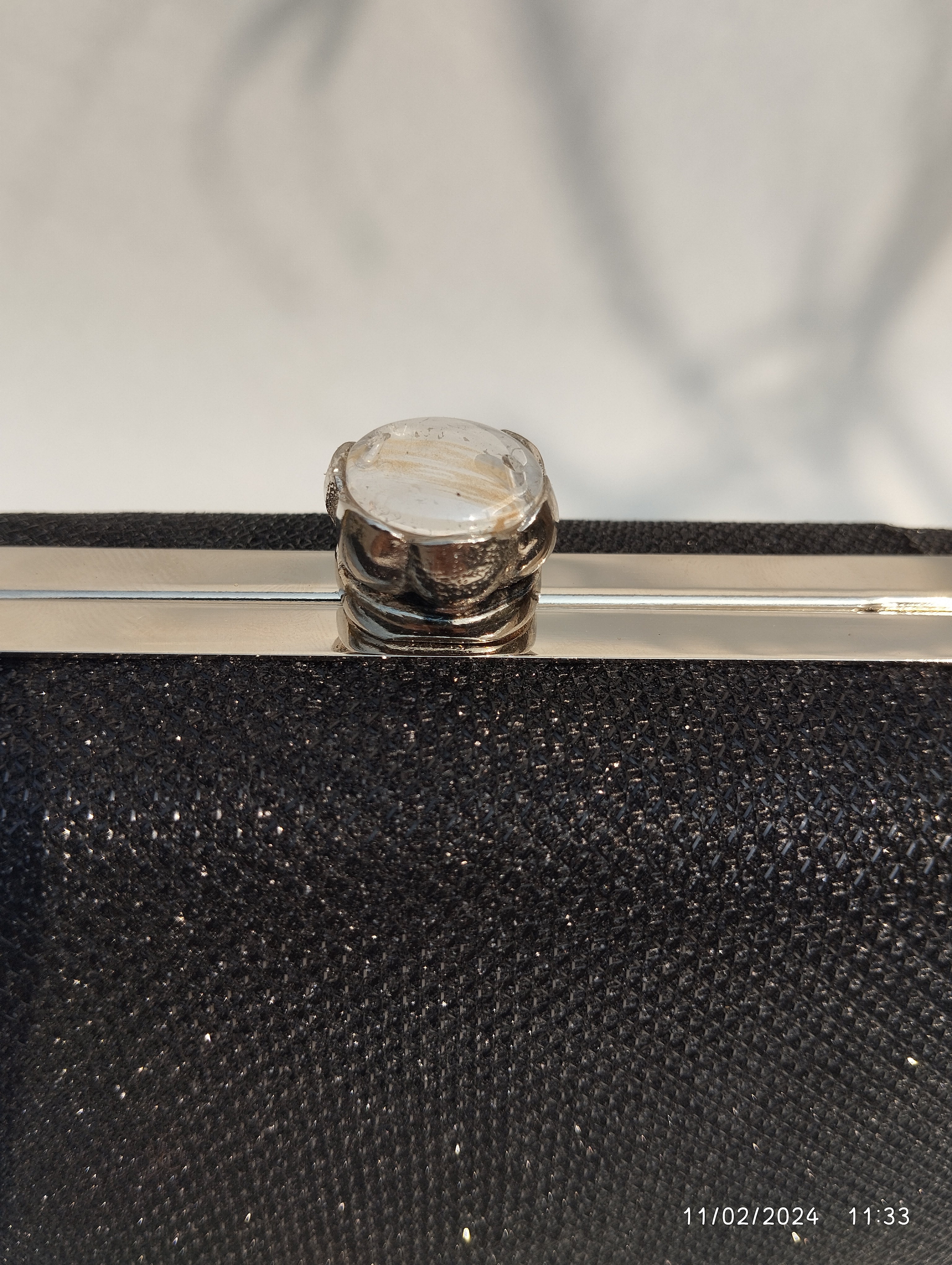 Basic black clutch