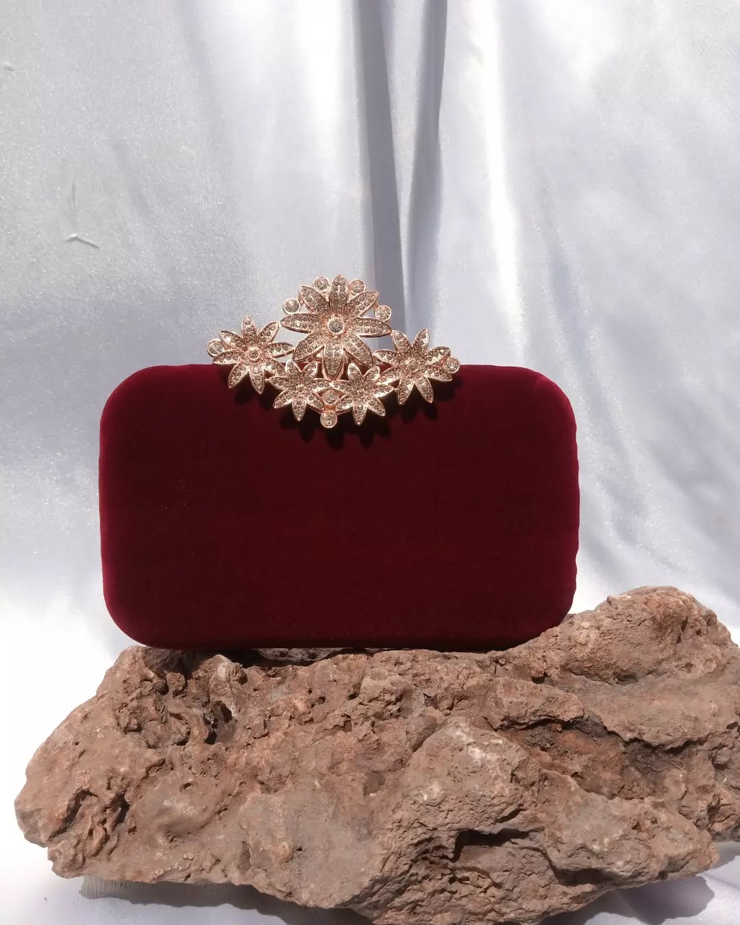 Basic Flower Clutch  