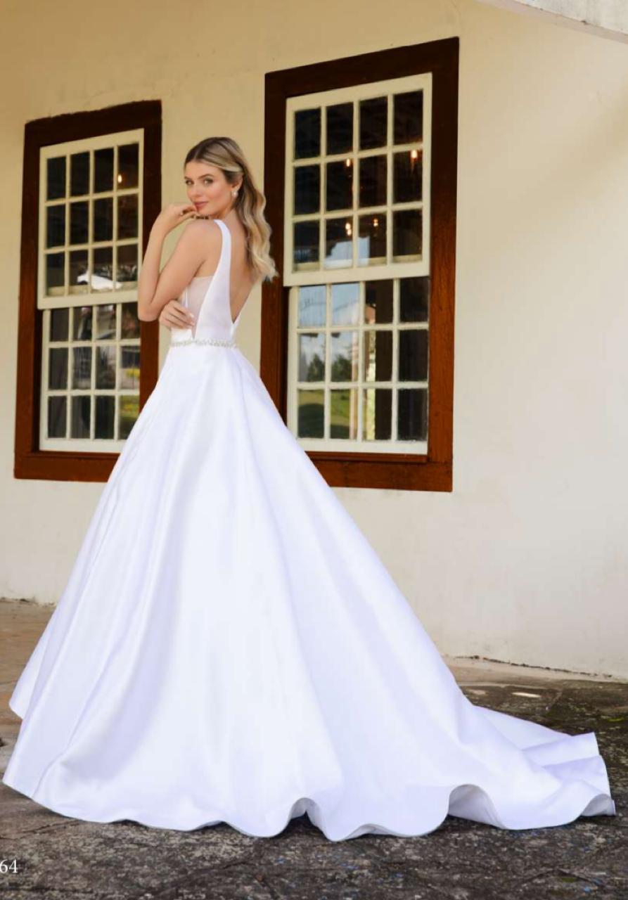 Vestido noiva minimalista, inspiração contemporânea. Em zibeline branca.