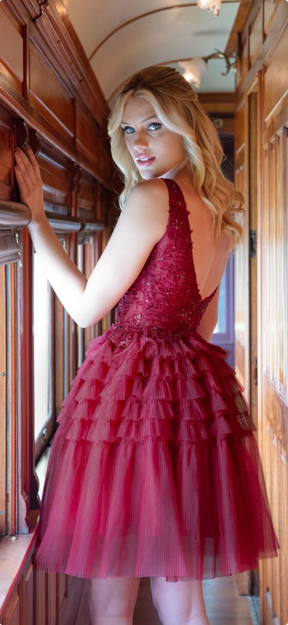 Vestido debutante curto e saia longa removível (MARSALA).