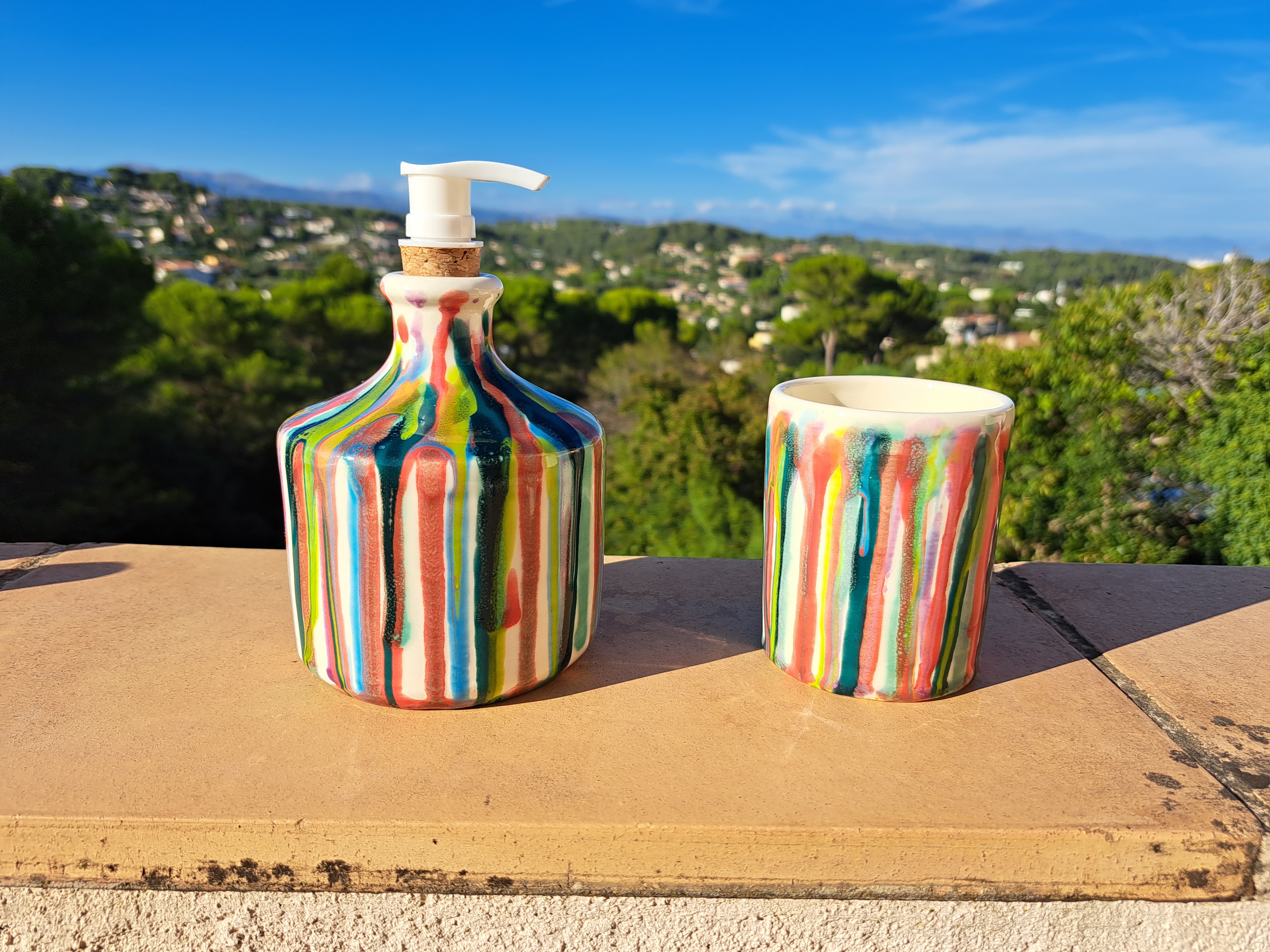 Ensemble 2 pièces: Distributeur de savon + verre - plusieurs couleurs
