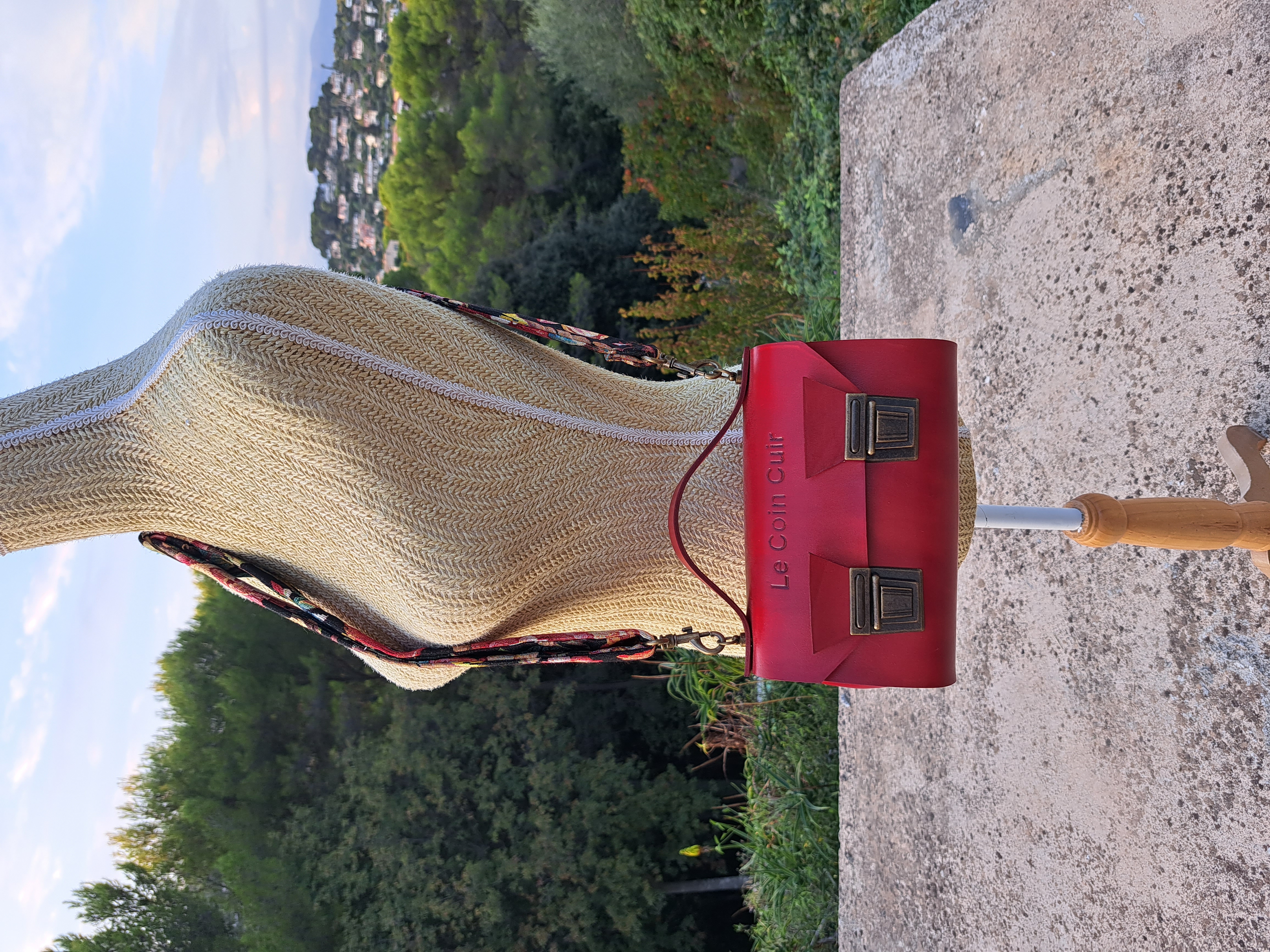 Sacoche allongée - plusieurs coloris