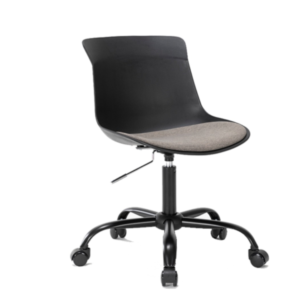 SILLA OPERATIVA EAMES ACOLCHONADA NEGRO