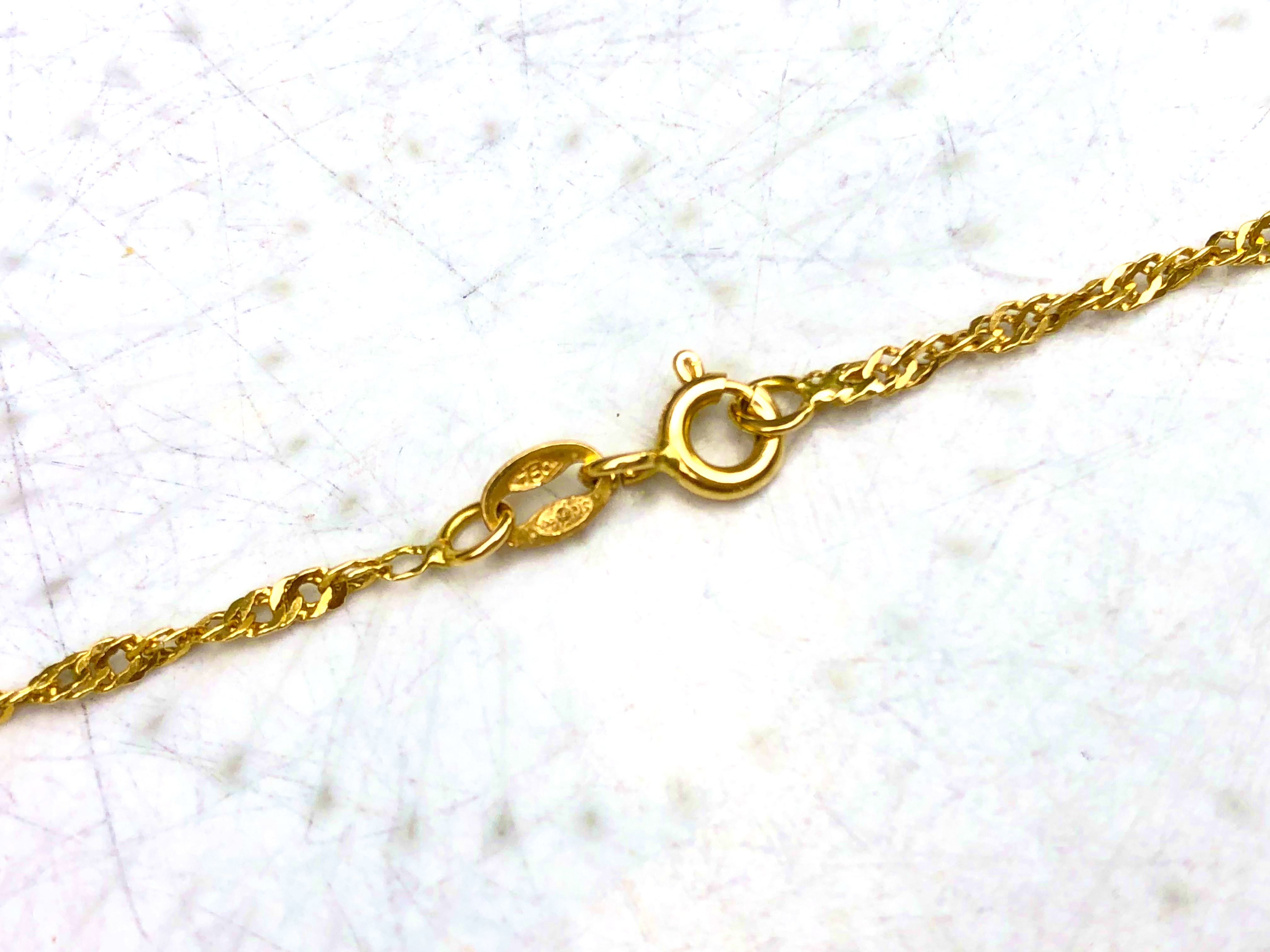 Collier en or 18 carats 