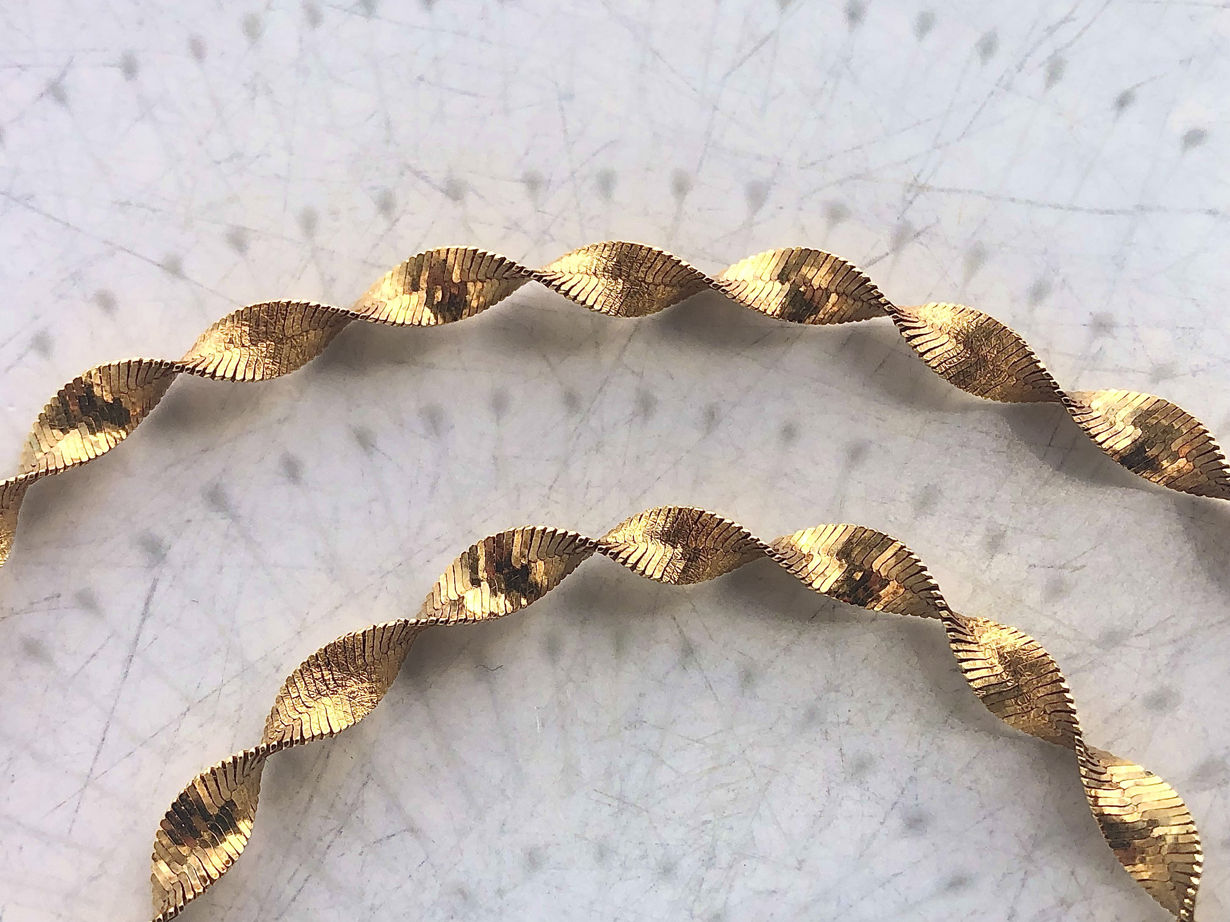 Collier torsadé en Or jaune 18 carats