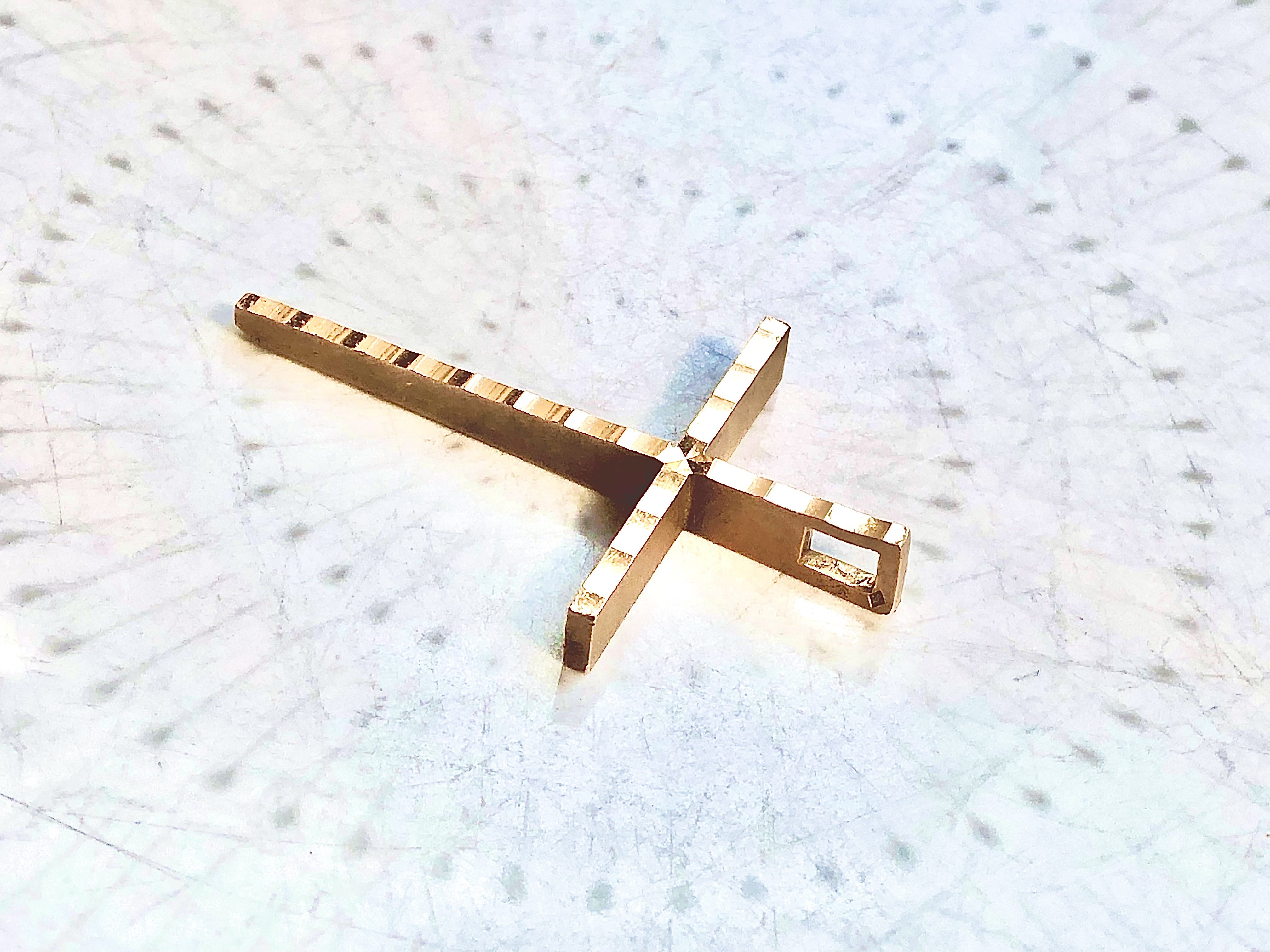 Croix en or 18 carats 