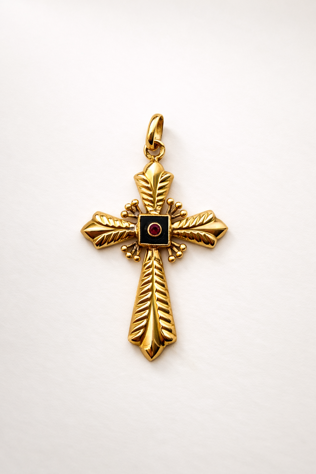 Croix en or jaune 18 carats 