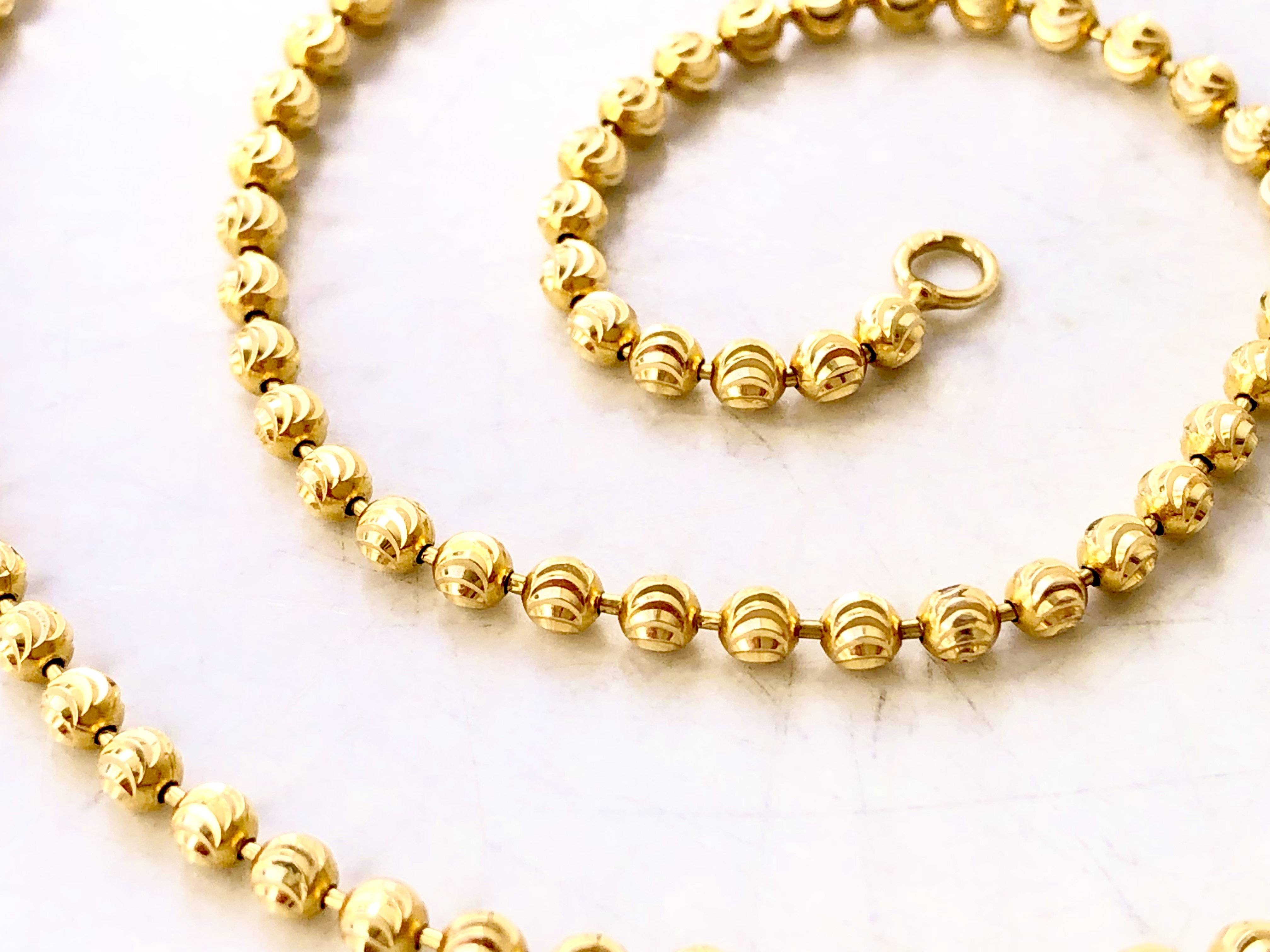 Collier boules en or 18 carats 