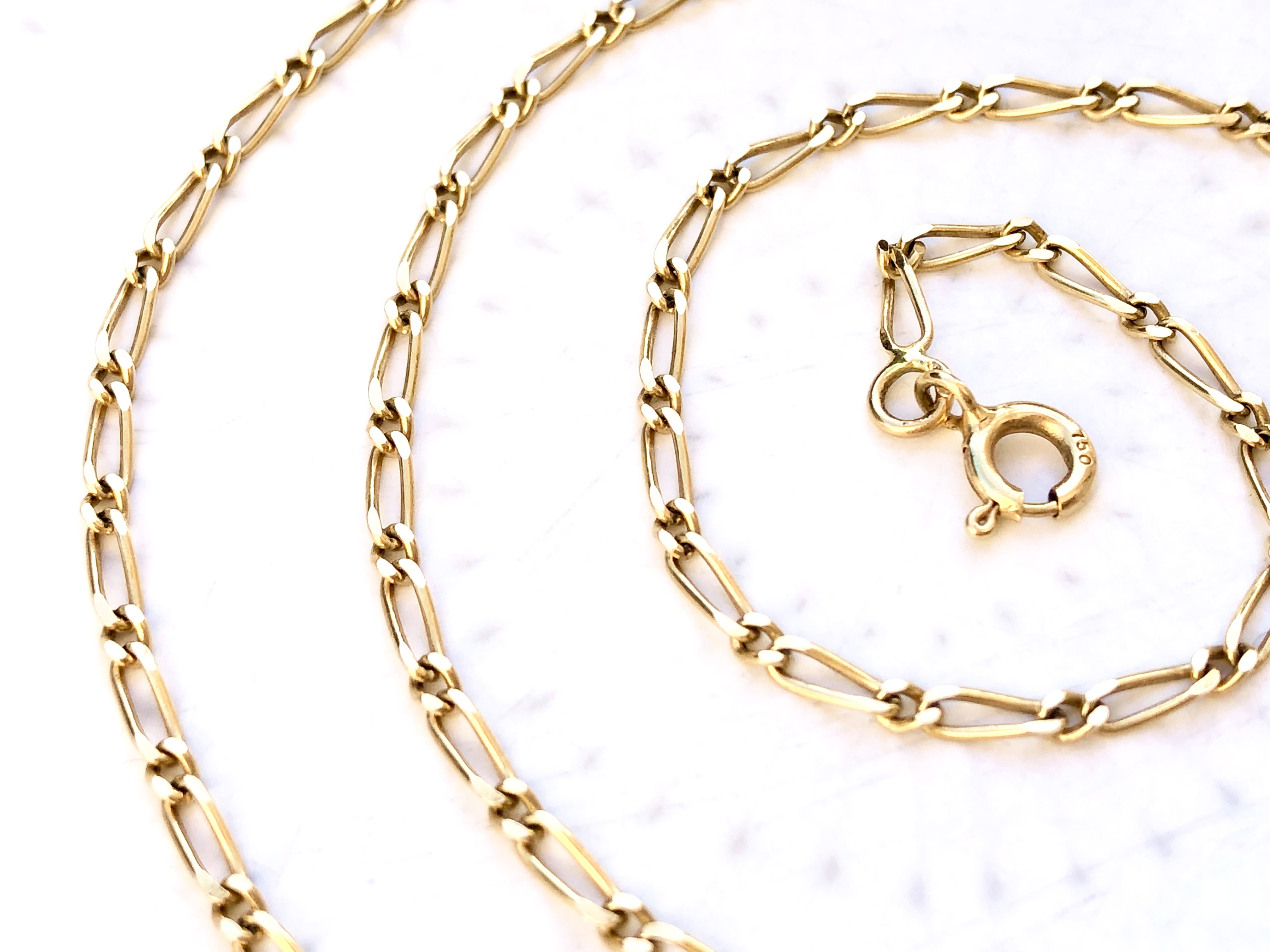 Chaine en or jaune 18 carats 