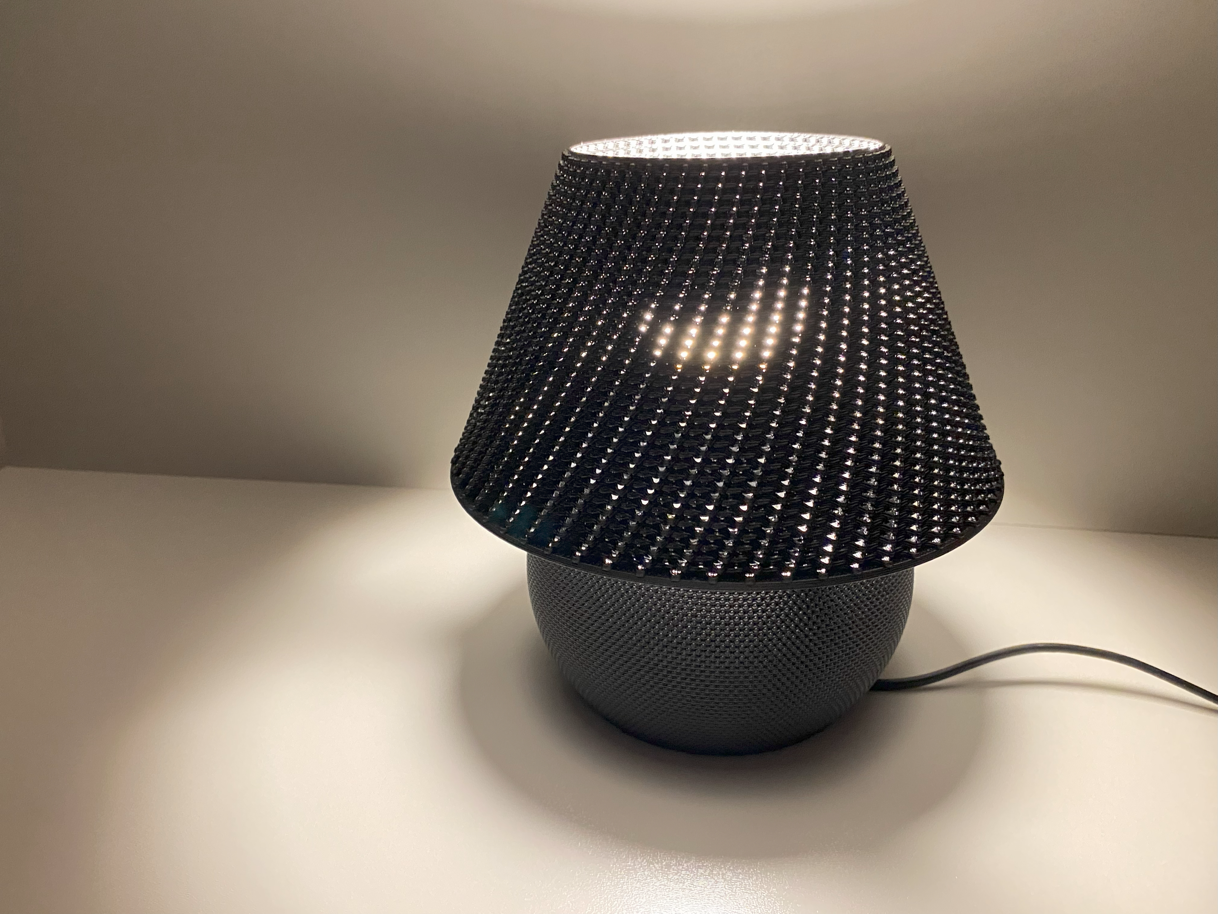 Stalinis šviestuvas TAKI