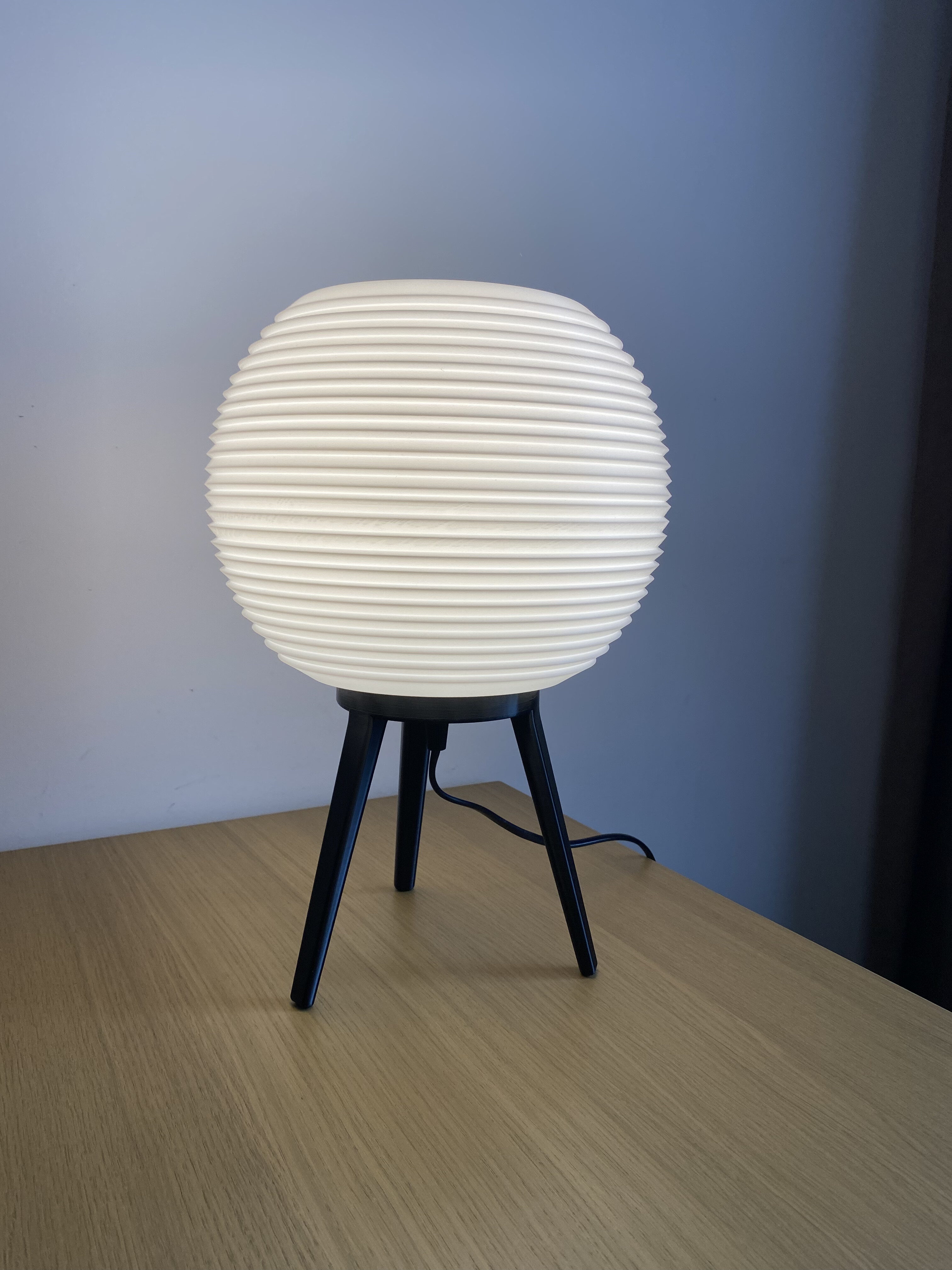 Stalinis šviestuvas LUNAR