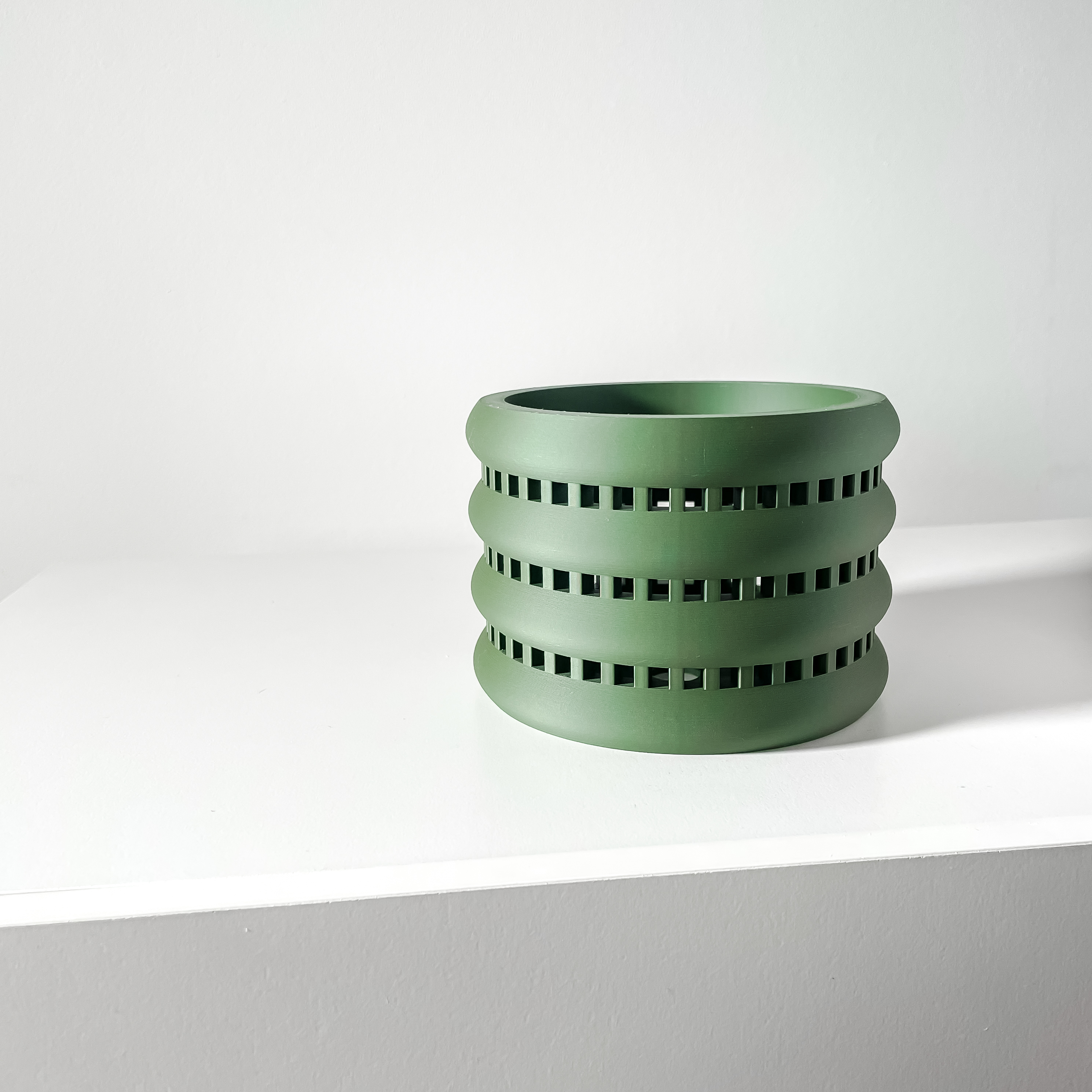 Stilingas ir unikalus vazonas Ulra – išskirtinis orchidėjų vazonas jūsų interjerui