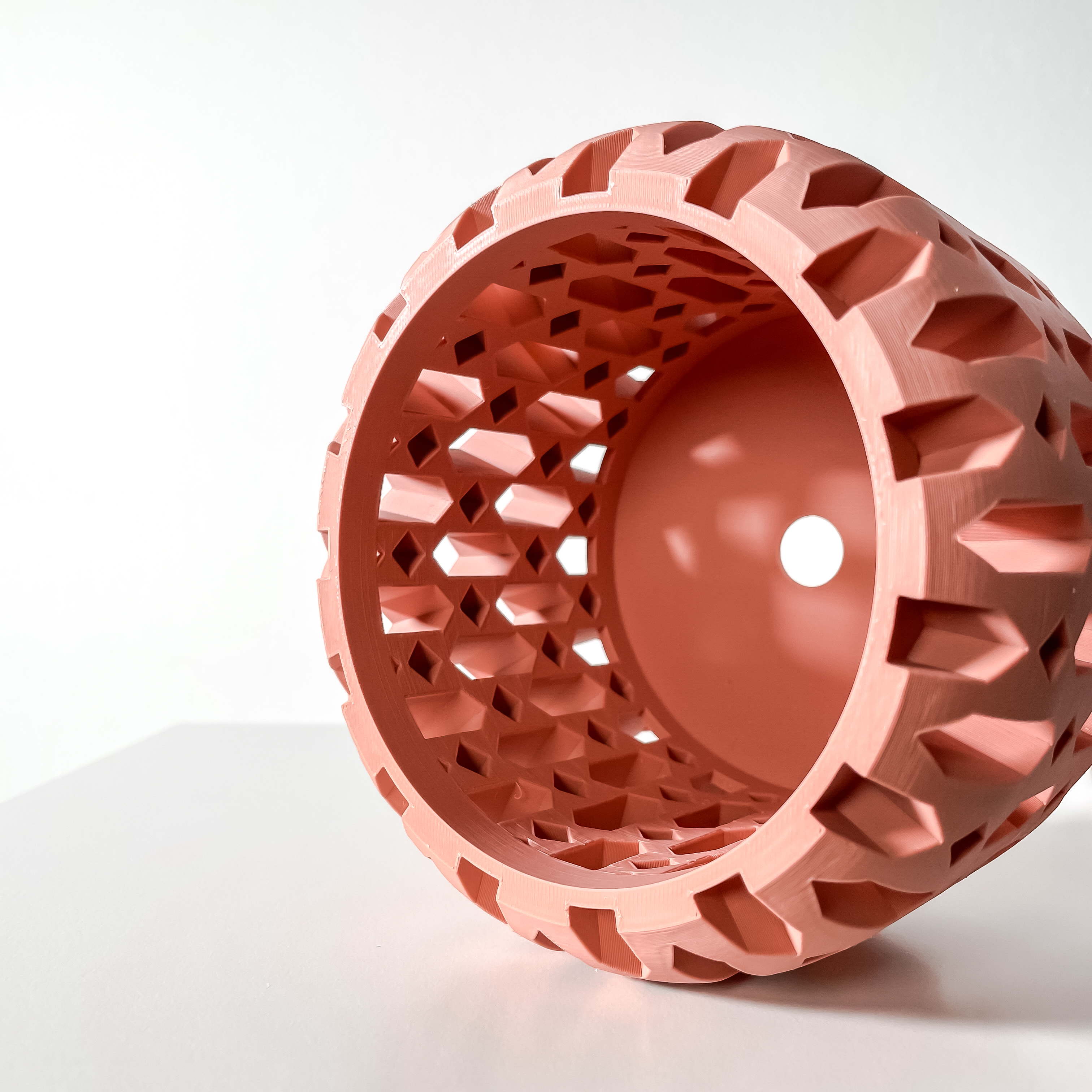 Stilingas ir unikalus vazonas Ritar – išskirtinis orchidėjų vazonas jūsų interjerui