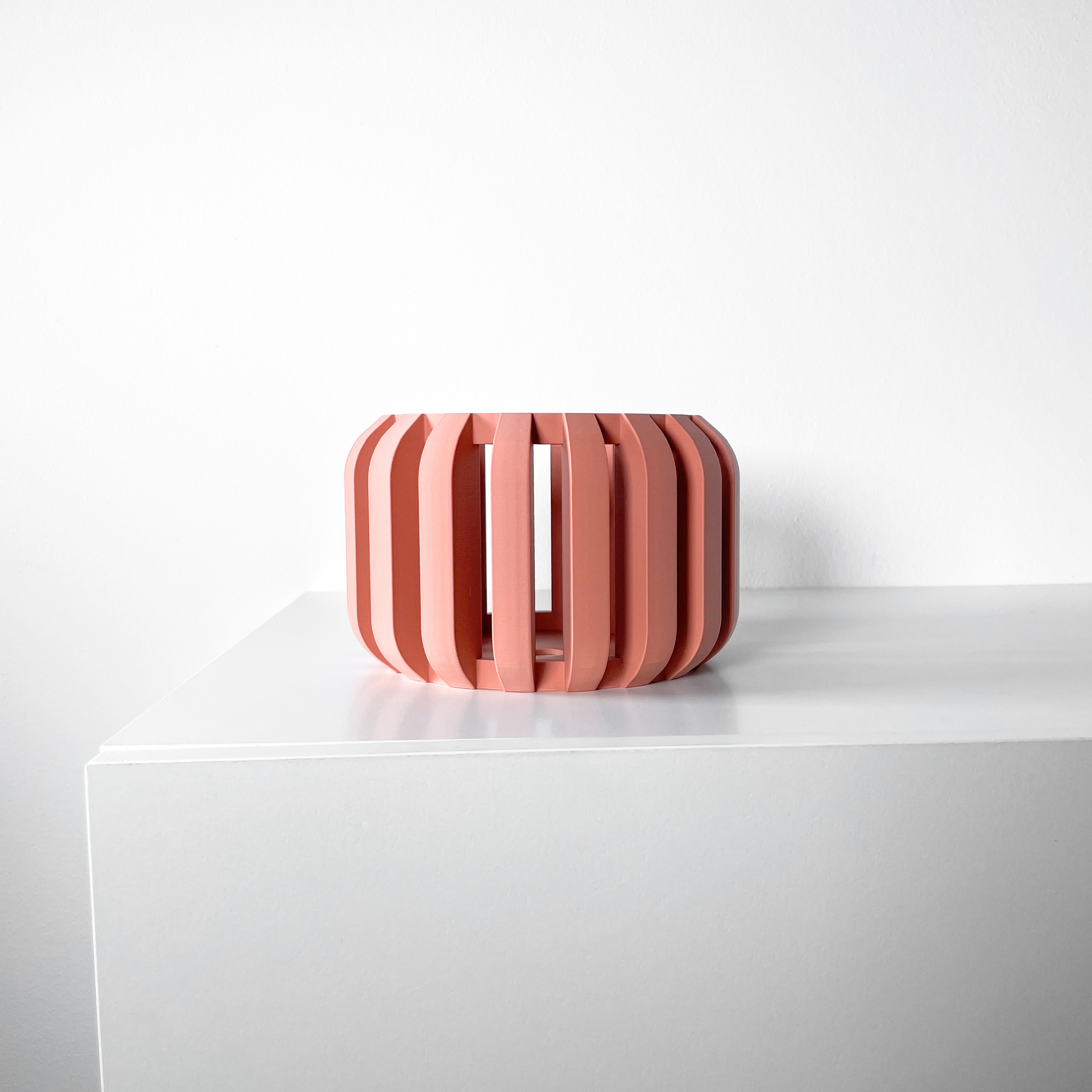 Stilingas ir unikalus vazonas Frenor – išskirtinis orchidėjų vazonas jūsų interjerui