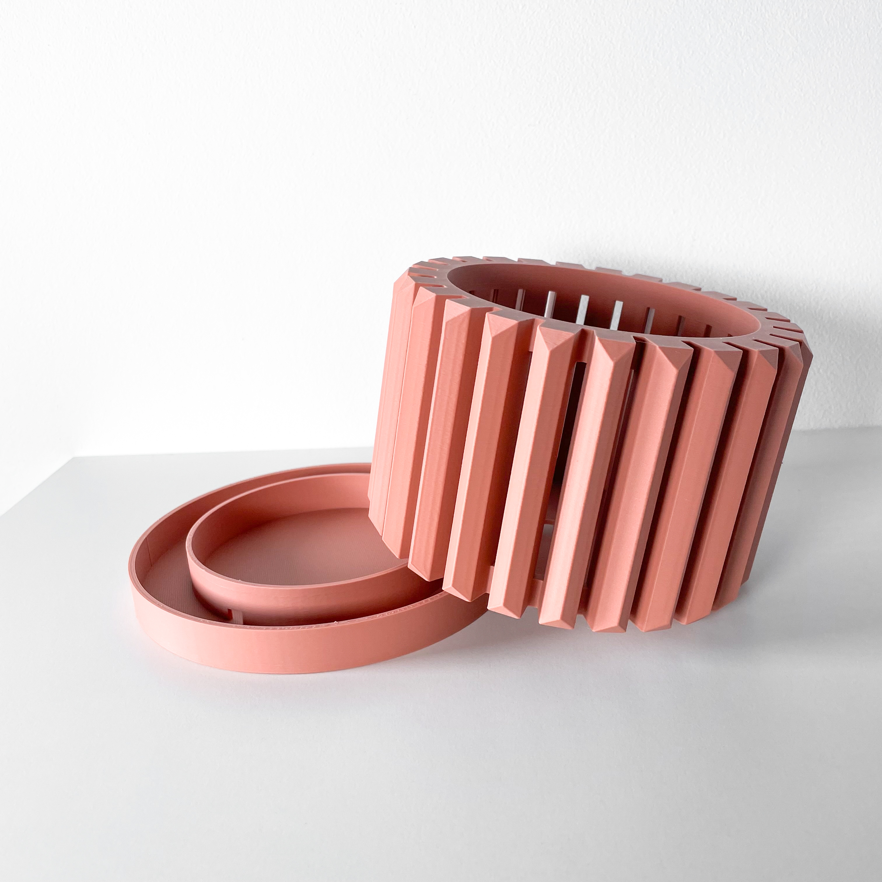 Stilingas ir unikalus vazonas Eren – išskirtinis orchidėjų vazonas jūsų interjerui