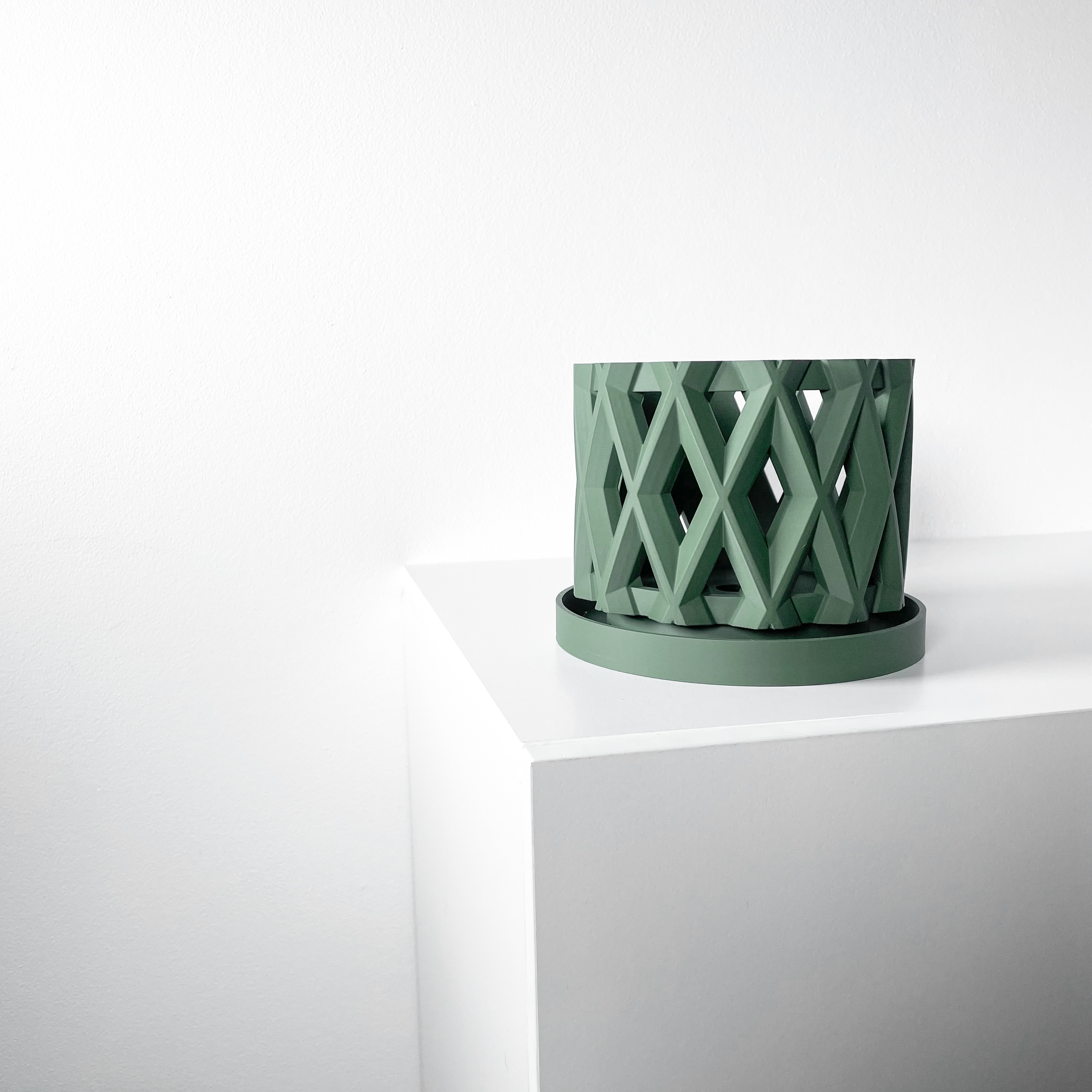 Stilingas ir unikalus vazonas Alune – išskirtinis orchidėjų vazonas jūsų interjerui