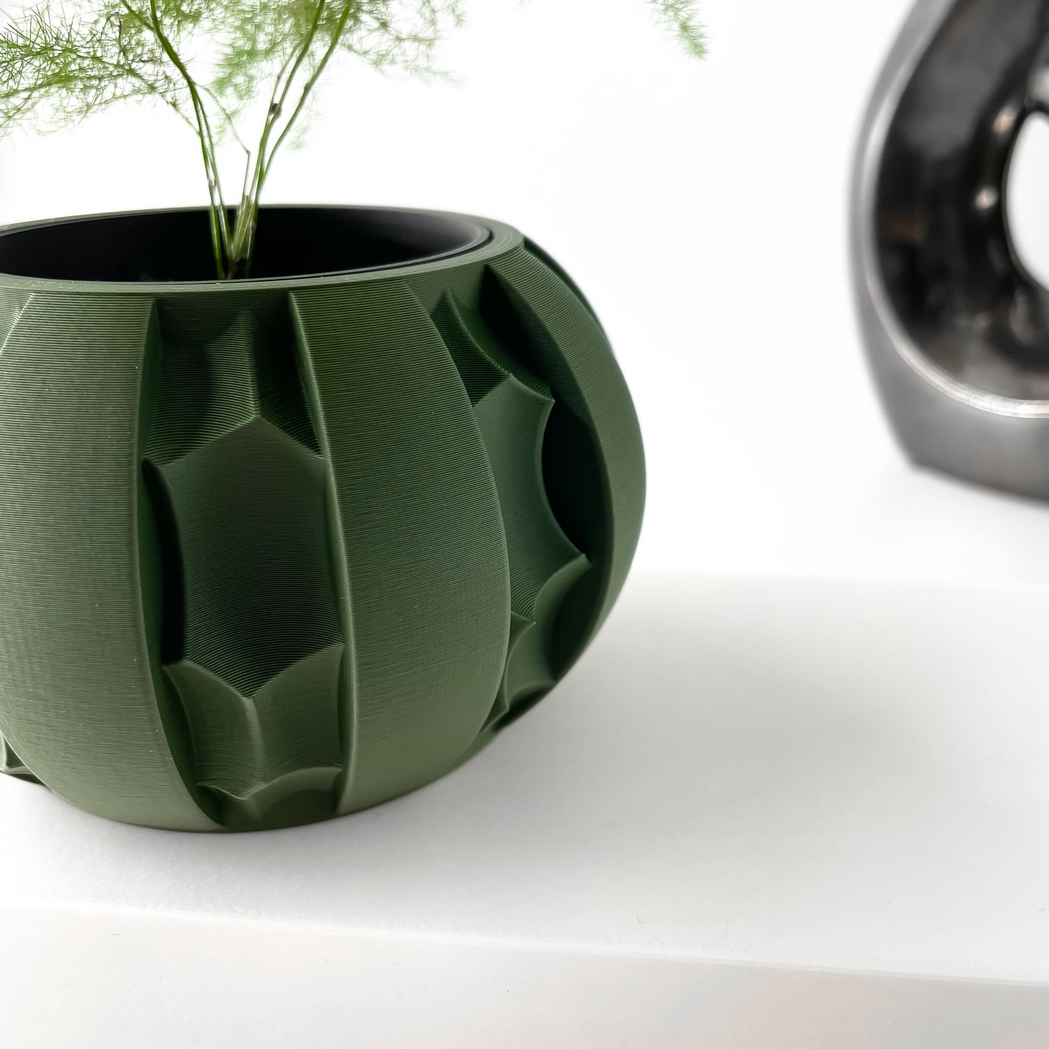 Unikalus Vazonas Erna – Stilingas ir ekologiškas pasirinkimas jūsų interjerui