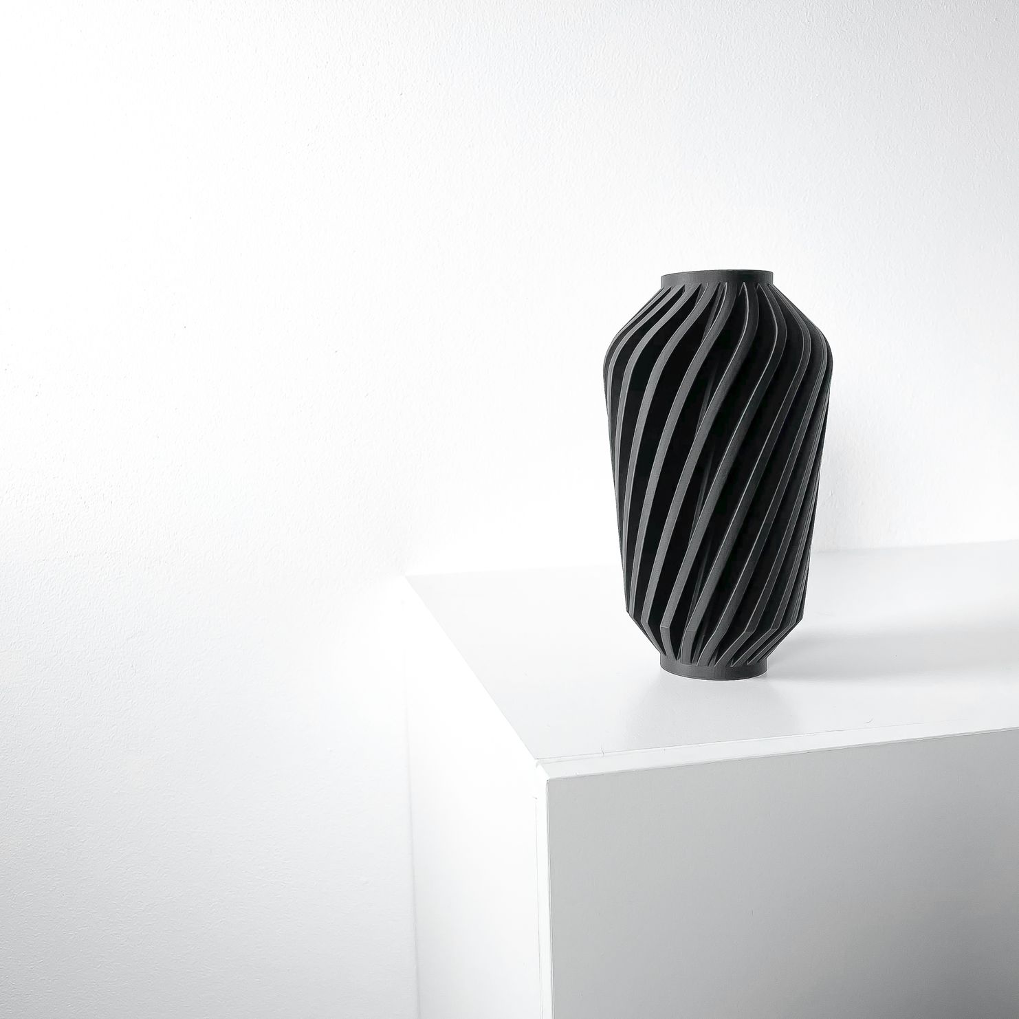 Unikali vaza Travix – stilingas, ekologiškas ir ilgaamžis pasirinkimas jūsų interjerui