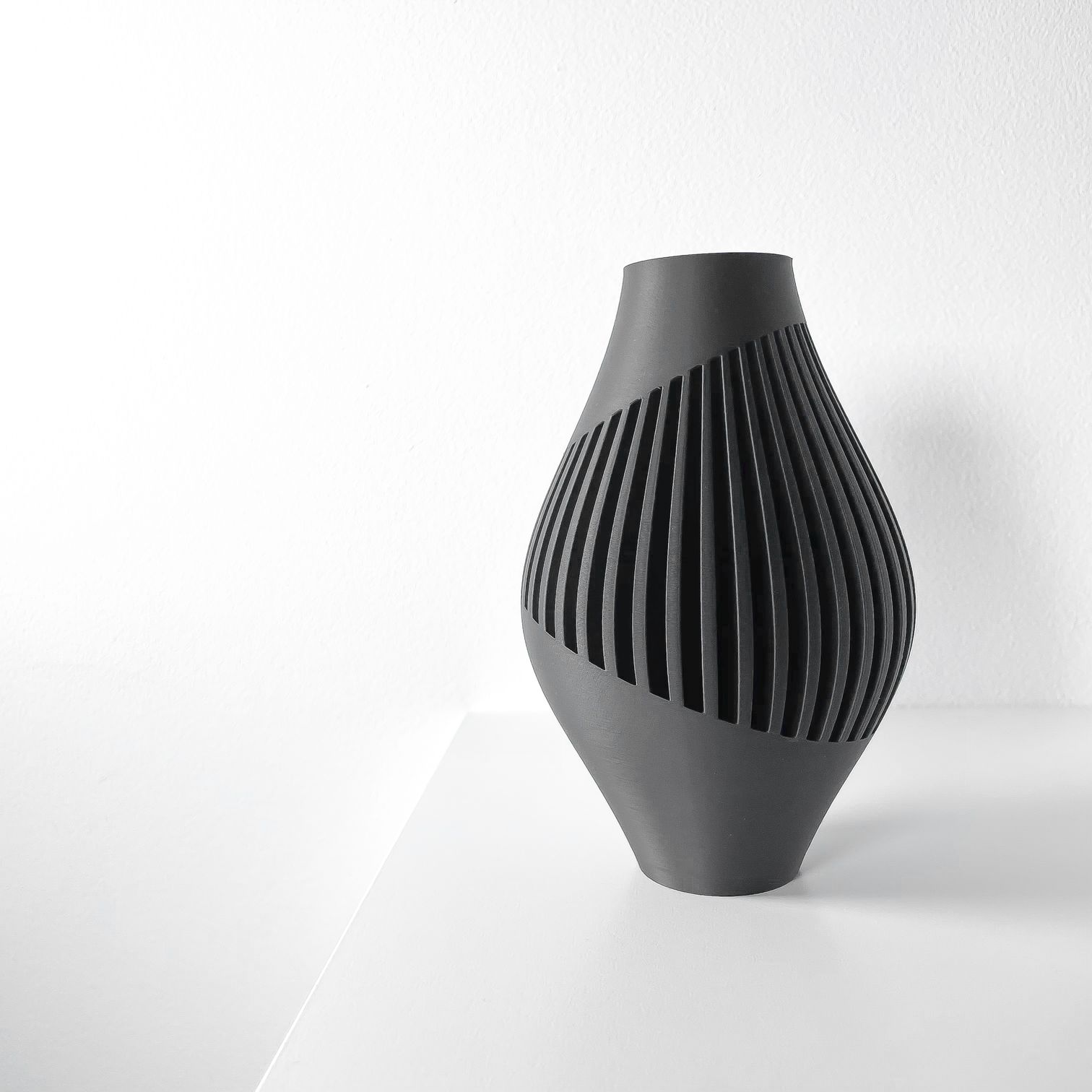 Unikali vaza Rinex – stilingas, ekologiškas ir ilgaamžis pasirinkimas jūsų interjerui