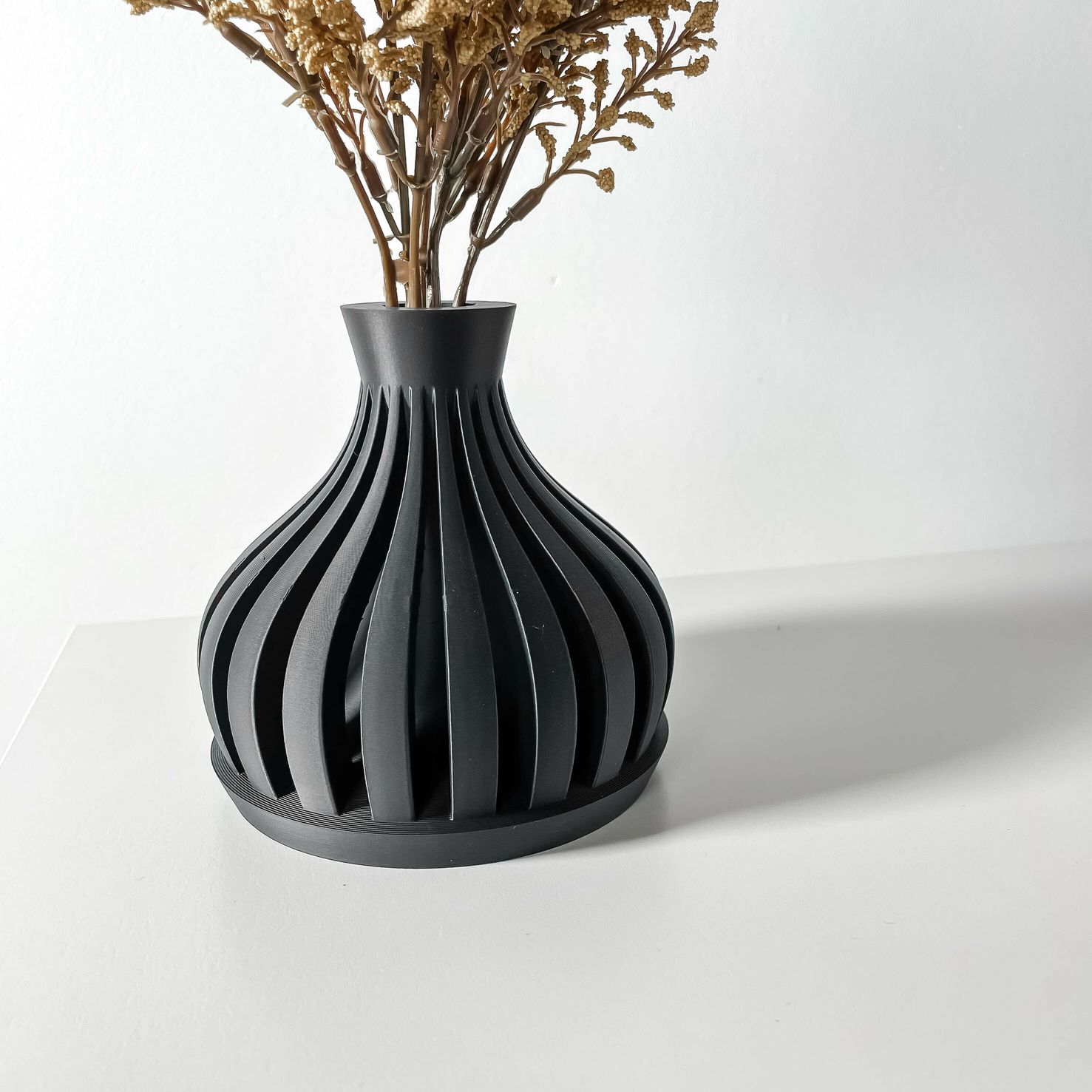 Unikali vaza Luni – stilingas, ekologiškas ir ilgaamžis pasirinkimas jūsų interjerui