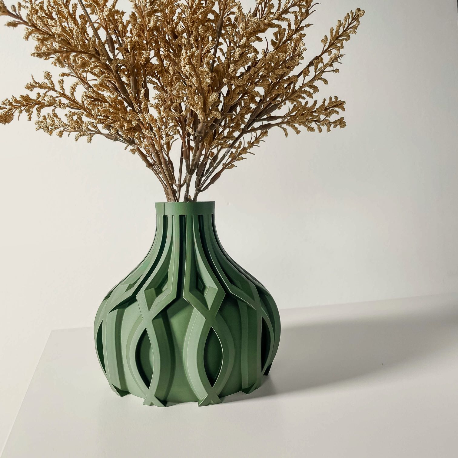 Unikali vaza Linse – stilingas, ekologiškas ir ilgaamžis pasirinkimas jūsų interjerui