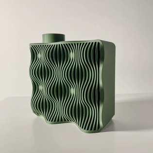 Unikali vaza Komso – stilingas, ekologiškas ir ilgaamžis pasirinkimas jūsų interjerui