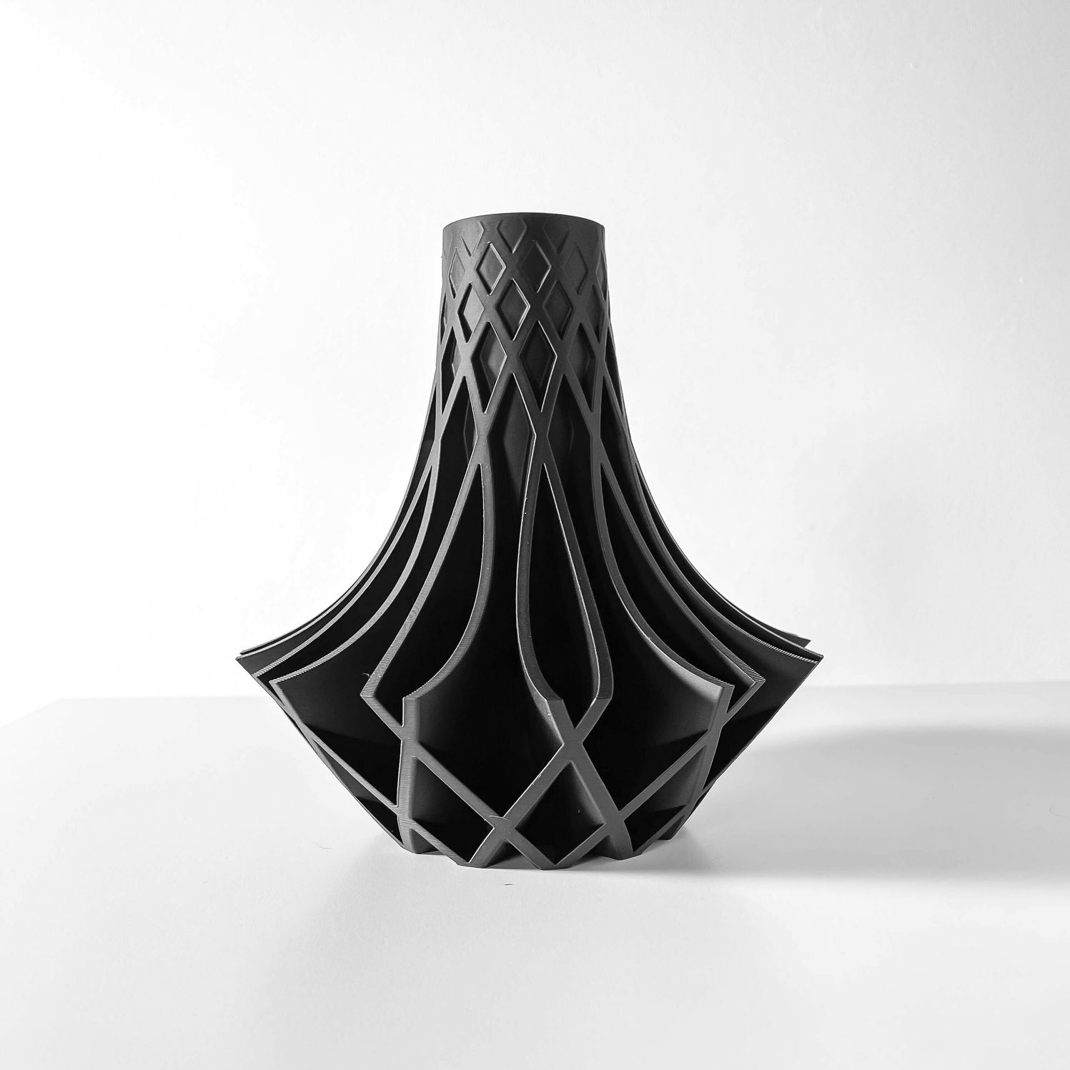 Unikali vaza Kiva – stilingas, ekologiškas ir ilgaamžis pasirinkimas jūsų interjerui