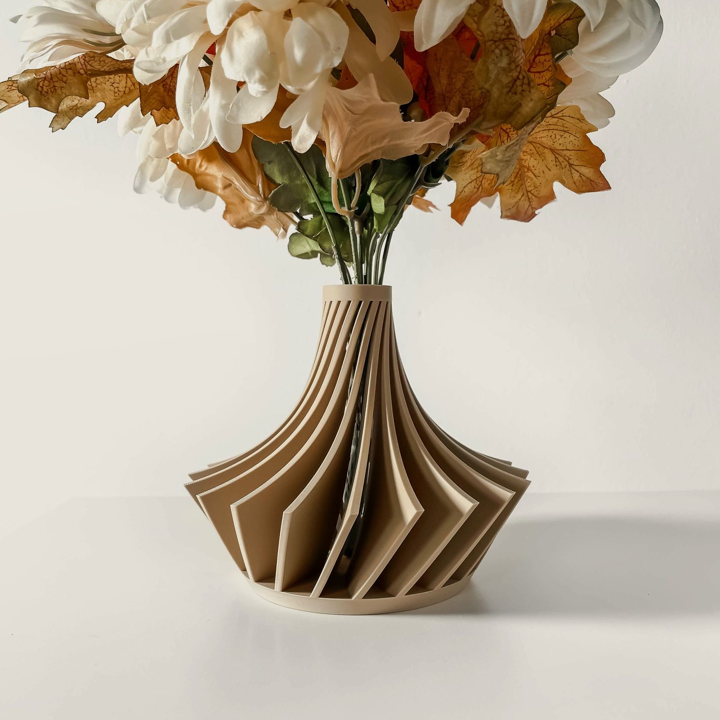 Unikali vaza Kario – stilingas, ekologiškas ir ilgaamžis pasirinkimas jūsų interjerui