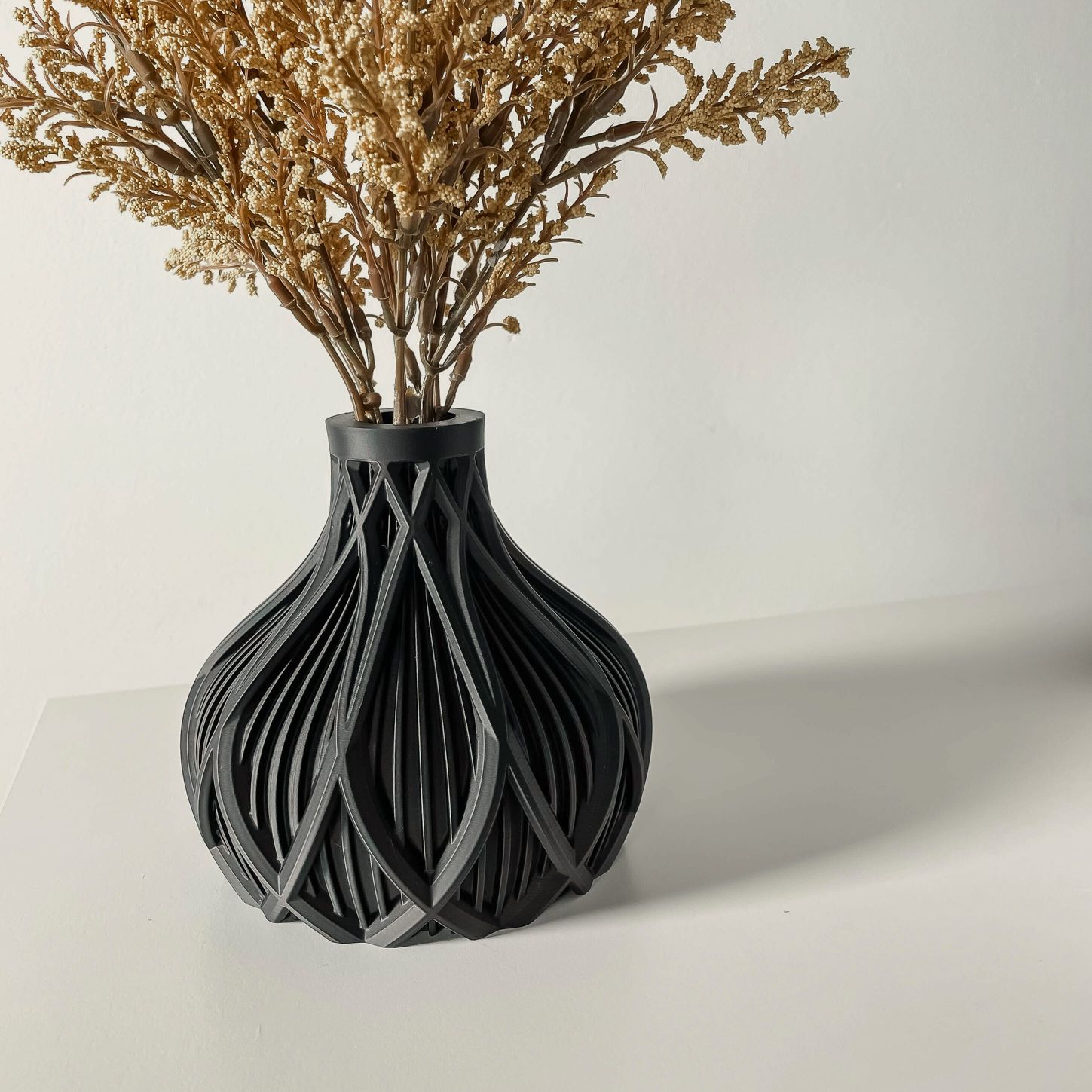 Unikali vaza Kami – stilingas, ekologiškas ir ilgaamžis pasirinkimas jūsų interjerui