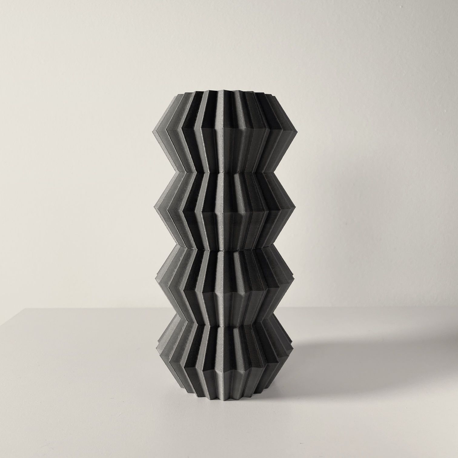 Unikali vaza Jun – stilingas, ekologiškas ir ilgaamžis pasirinkimas jūsų interjerui