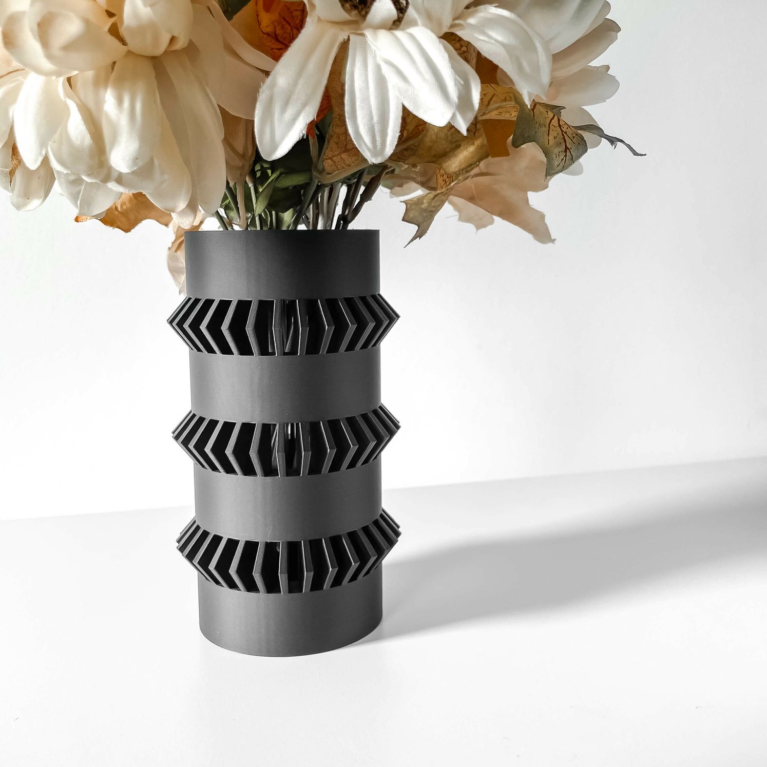 Unikali vaza Curn – stilingas, ekologiškas ir ilgaamžis pasirinkimas jūsų interjerui