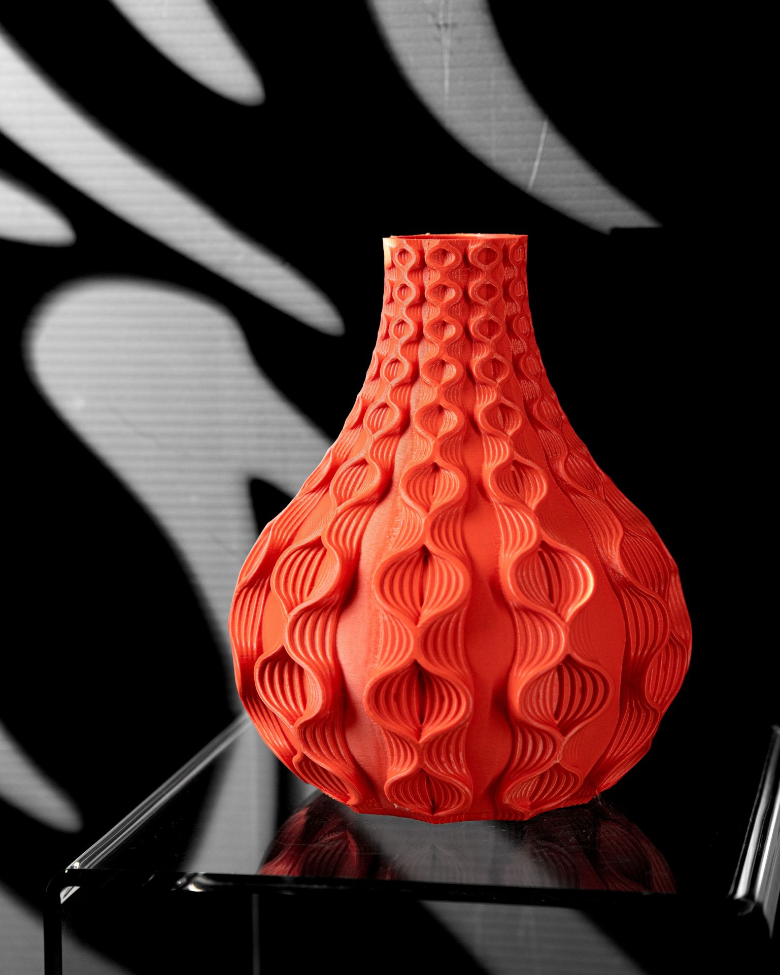 Unikali vaza Bloom – stilingas, ekologiškas ir ilgaamžis pasirinkimas jūsų interjerui