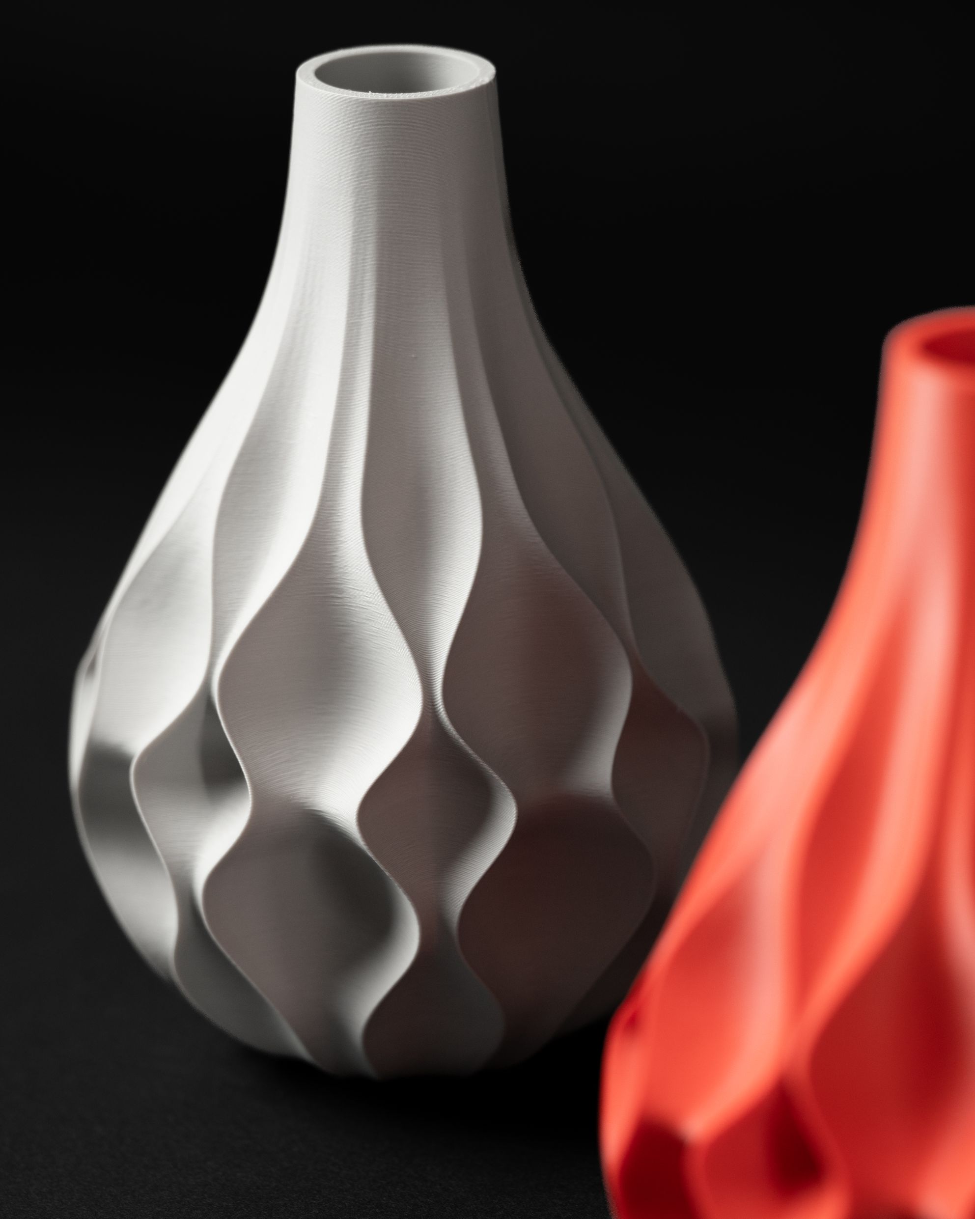 Unikali vaza Abys – stilingas, ekologiškas ir ilgaamžis pasirinkimas jūsų interjerui