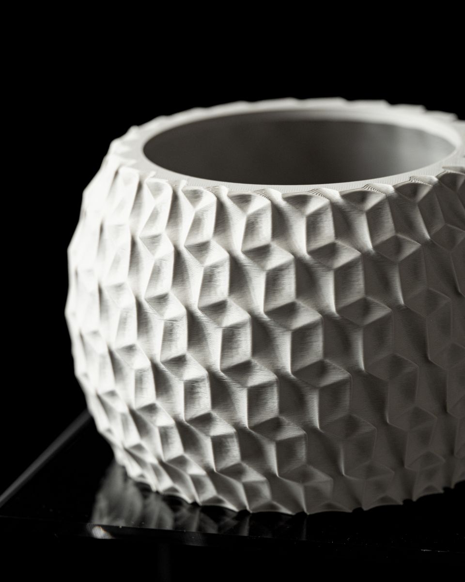 Unikalus Vazonas Hexa – Stilingas ir ekologiškas pasirinkimas jūsų interjerui