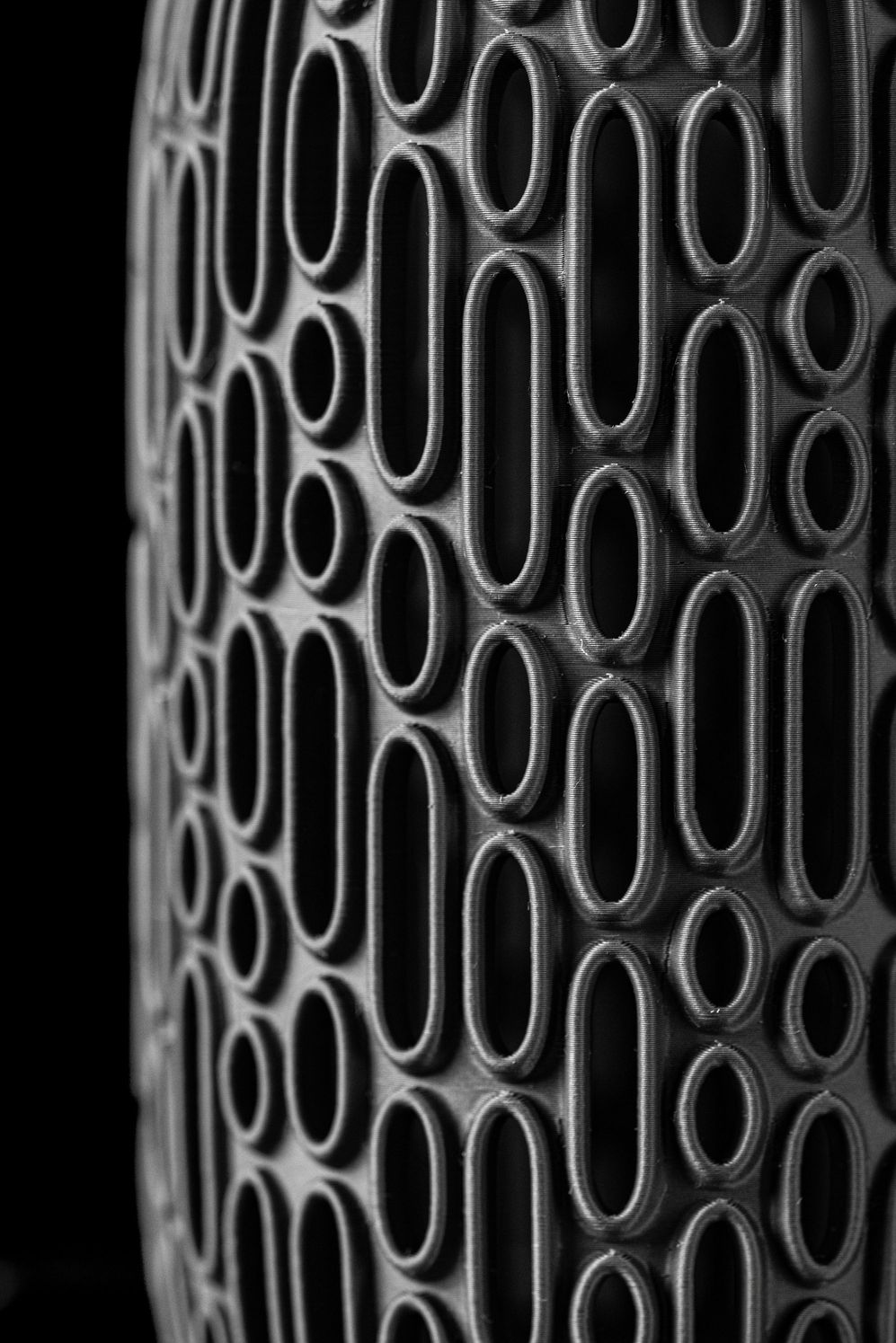 Unikali vaza Breach – stilingas, ekologiškas ir ilgaamžis pasirinkimas jūsų interjerui