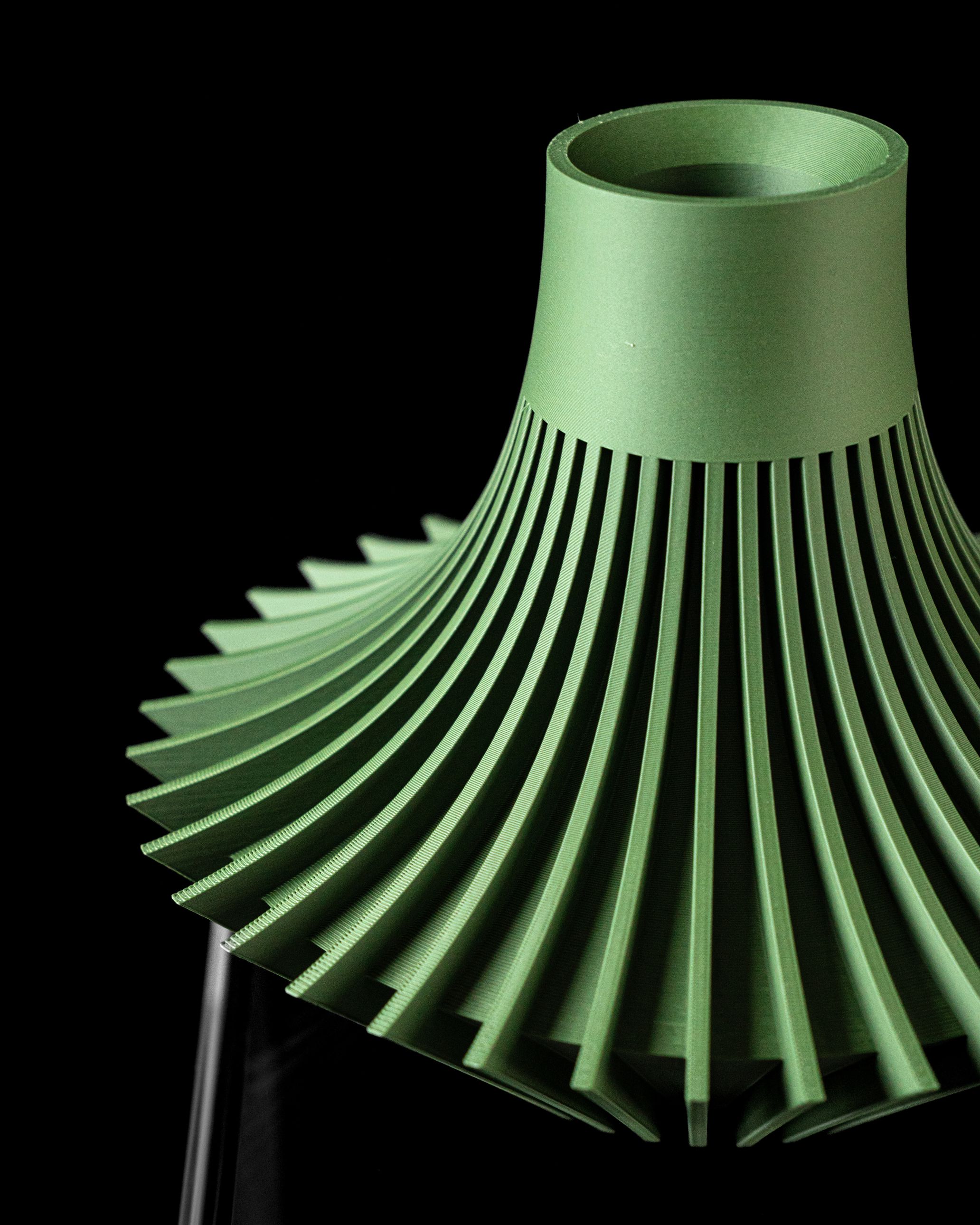 Unikali vaza Yin – stilingas, ekologiškas ir ilgaamžis pasirinkimas jūsų interjerui