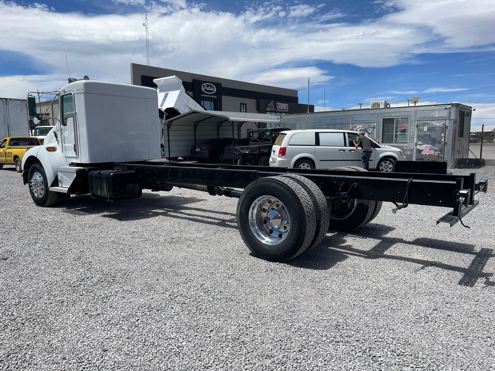 #1842 Camion Kenworth 2005 de chasis