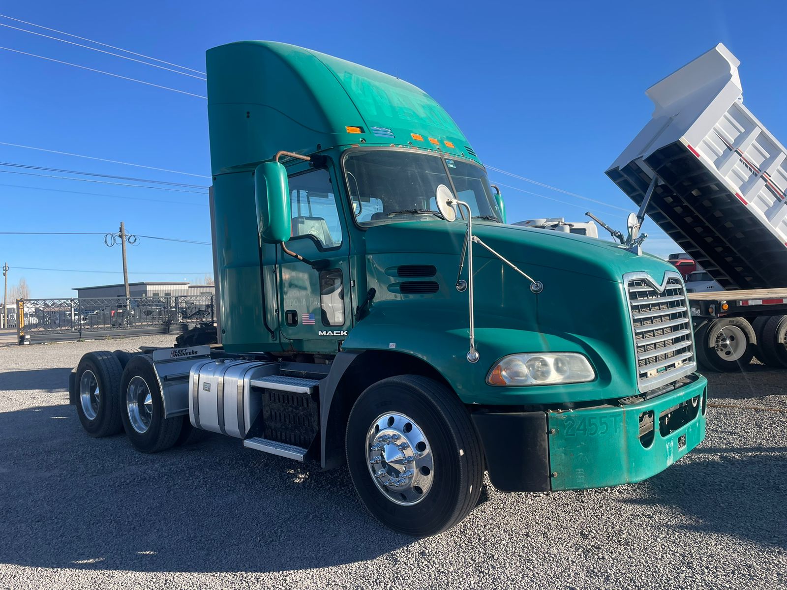 #2070 Camion Mack 2015 Motor Mack 42,000lb