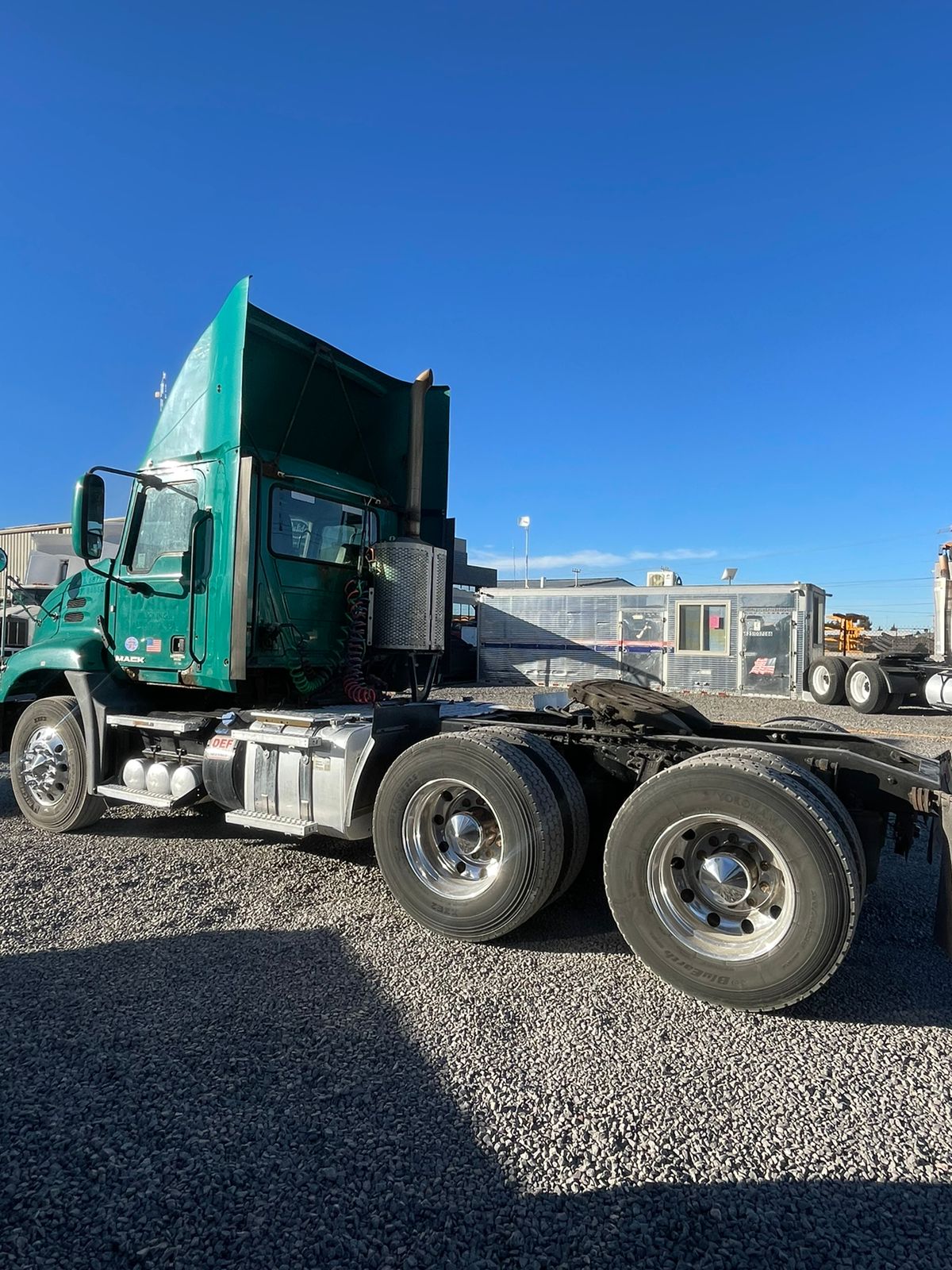 #2070 Camion Mack 2015 Motor Mack 42,000lb