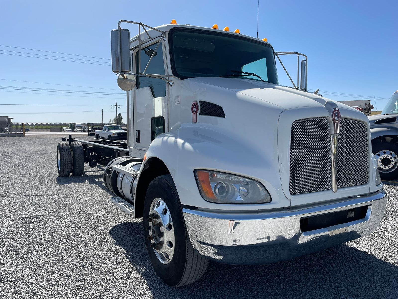 #930 Camion Kenworth T370 2013 chasis 26'