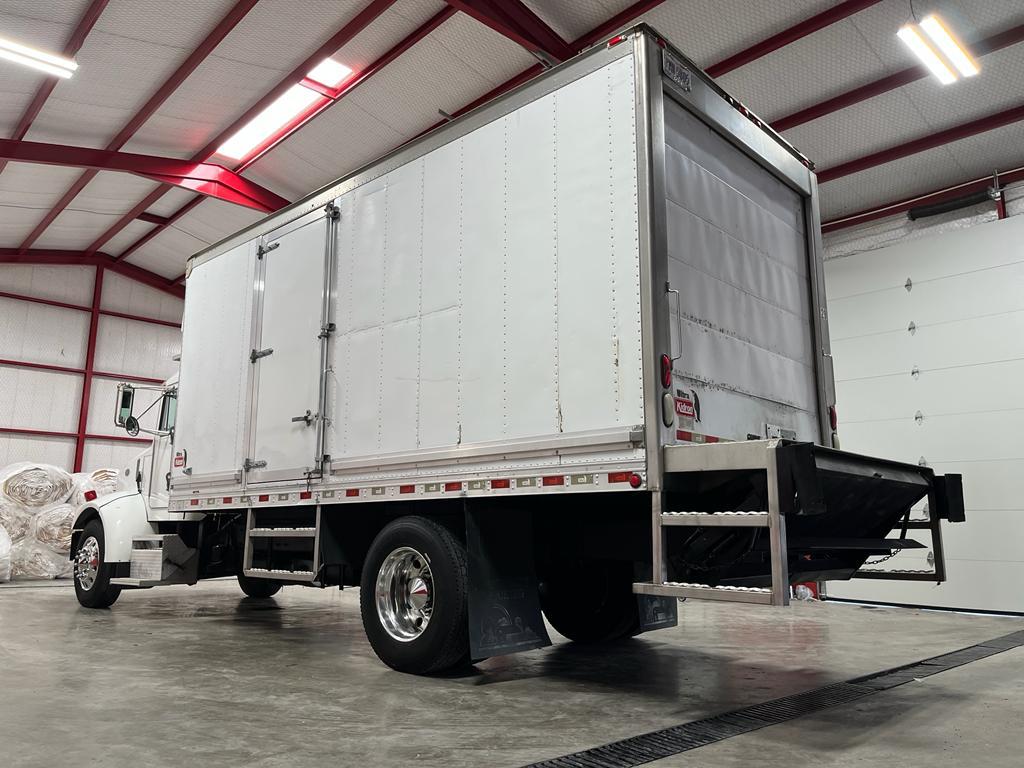 #1278 Camion Peterbilt 2005 con caja refrigerada