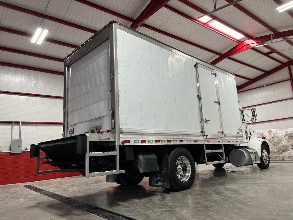 #1278 Camion Peterbilt 2005 con caja refrigerada