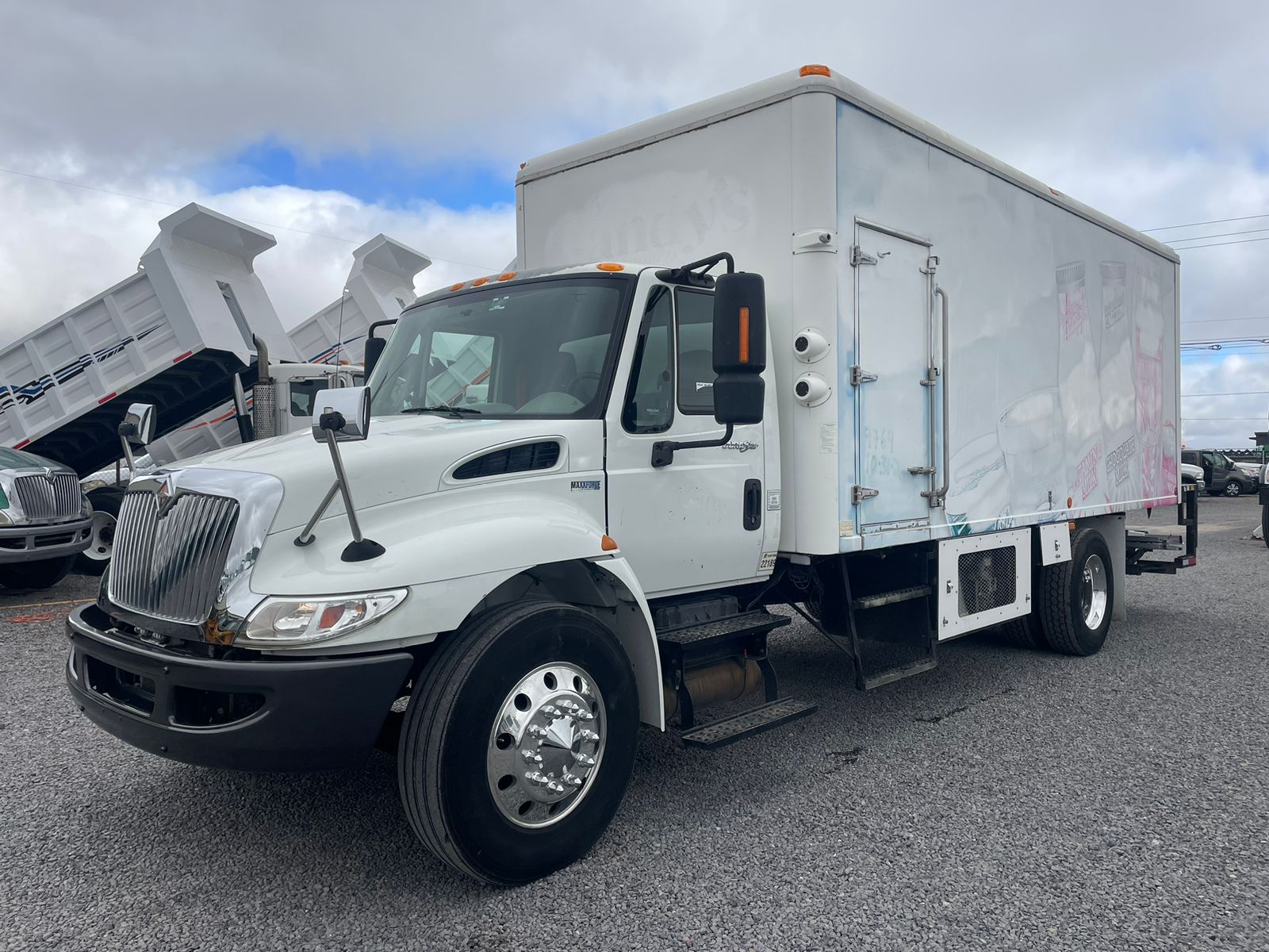 #1510 Camion International 2013 con refrigeración