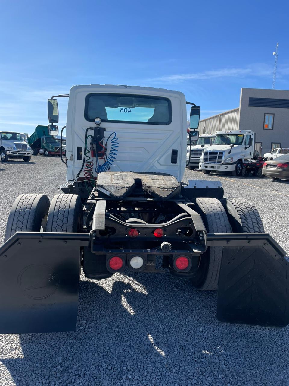 #1336 Camion International 2003 Motor Navistar tipo mulita 13,000lb