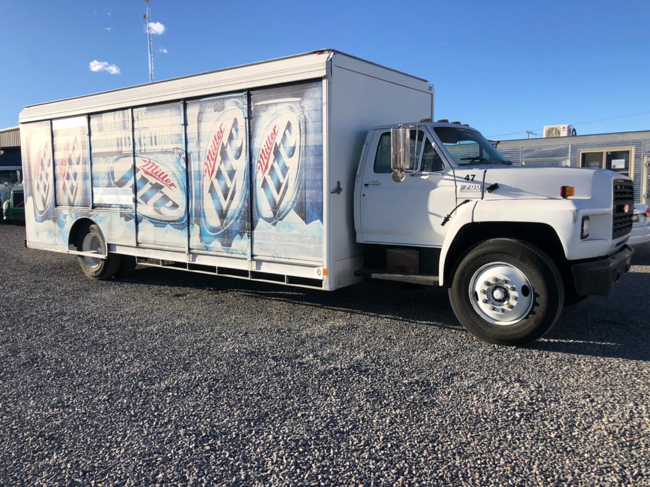 #1092 Camion Ford 1993 con caja seca
