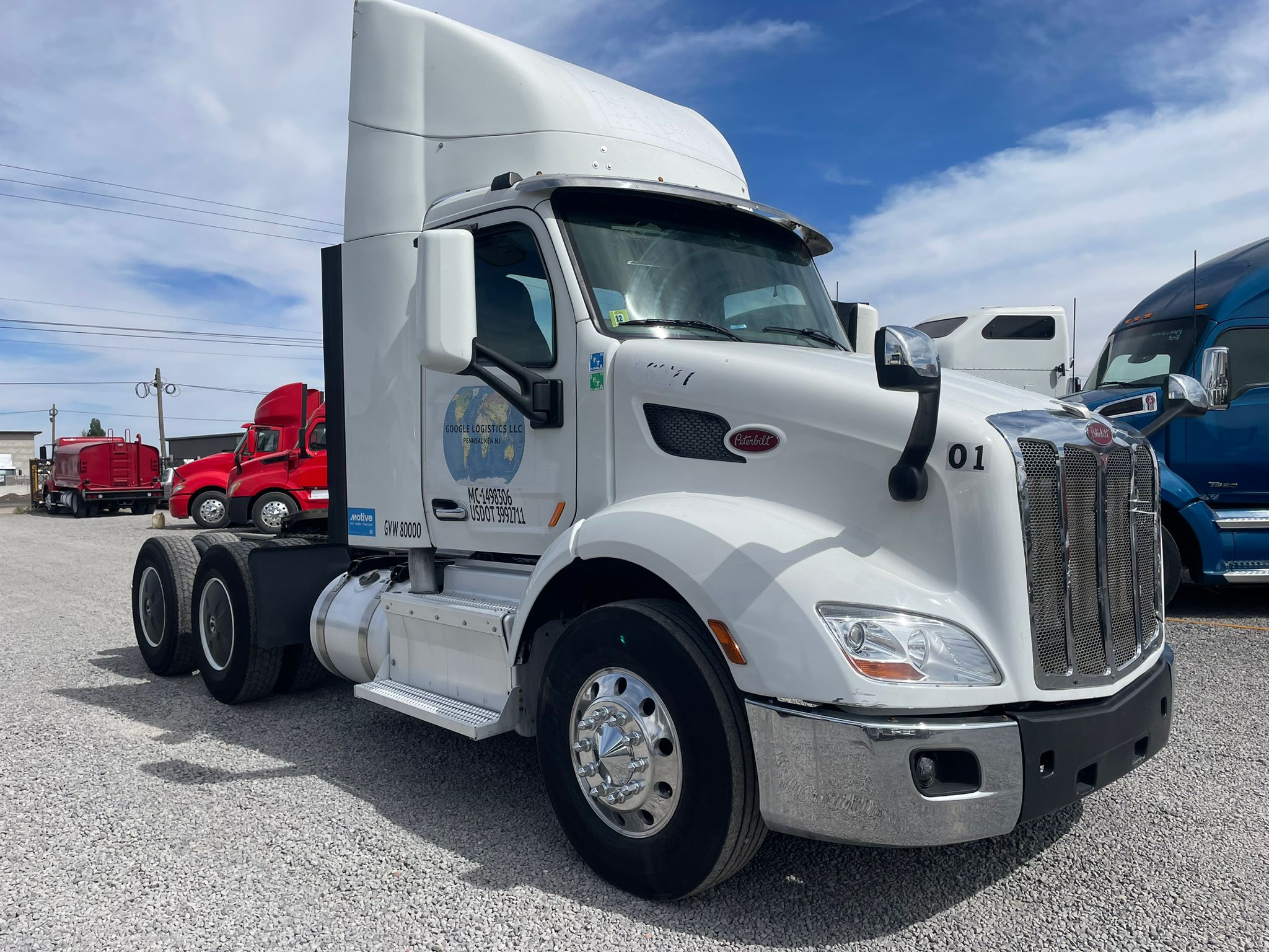#2302 Camión Peterbilt 2016 Motor Paccar mx-13 42,000lb