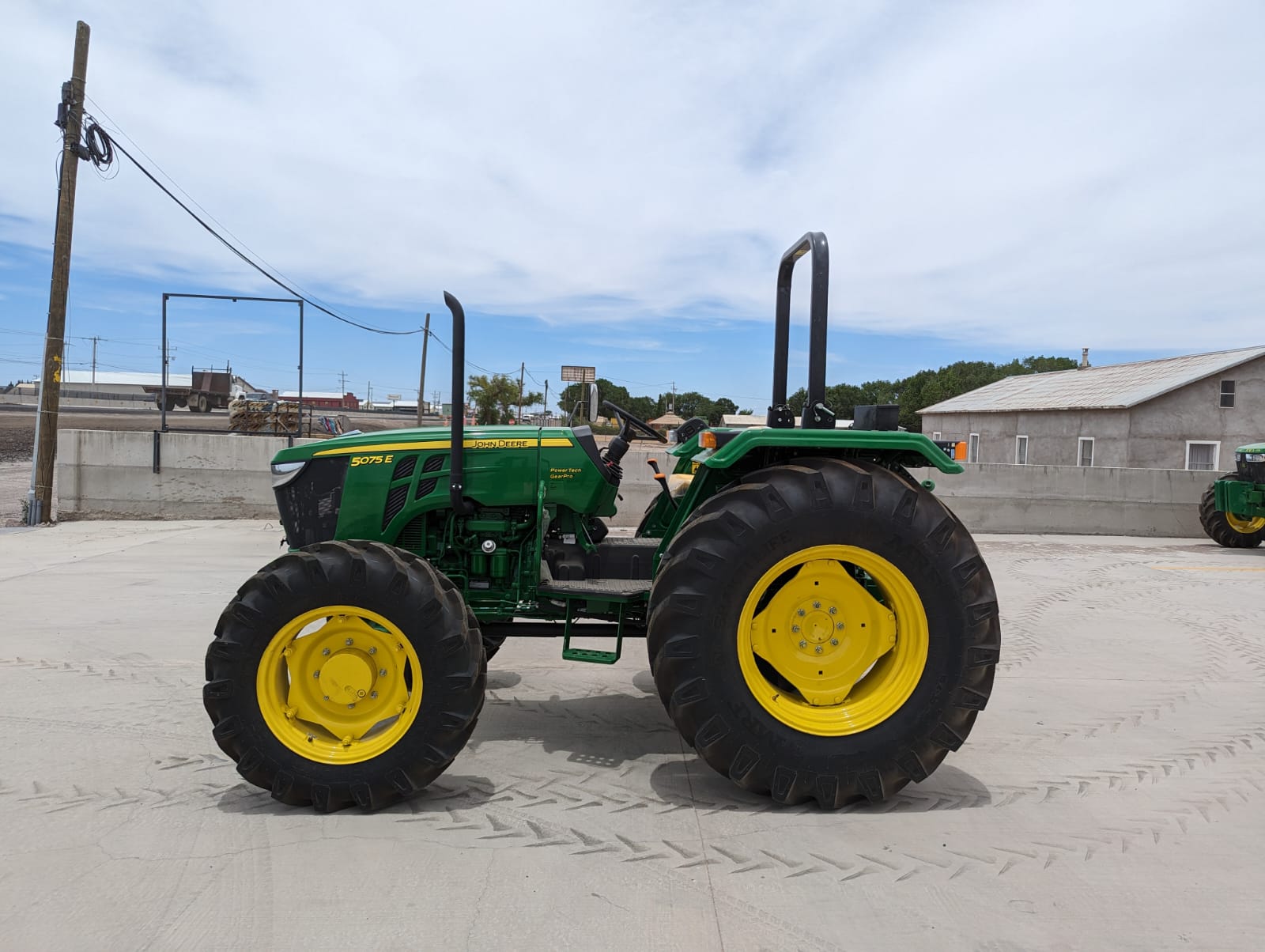 #7502 Tractor John Deere 540175 2023